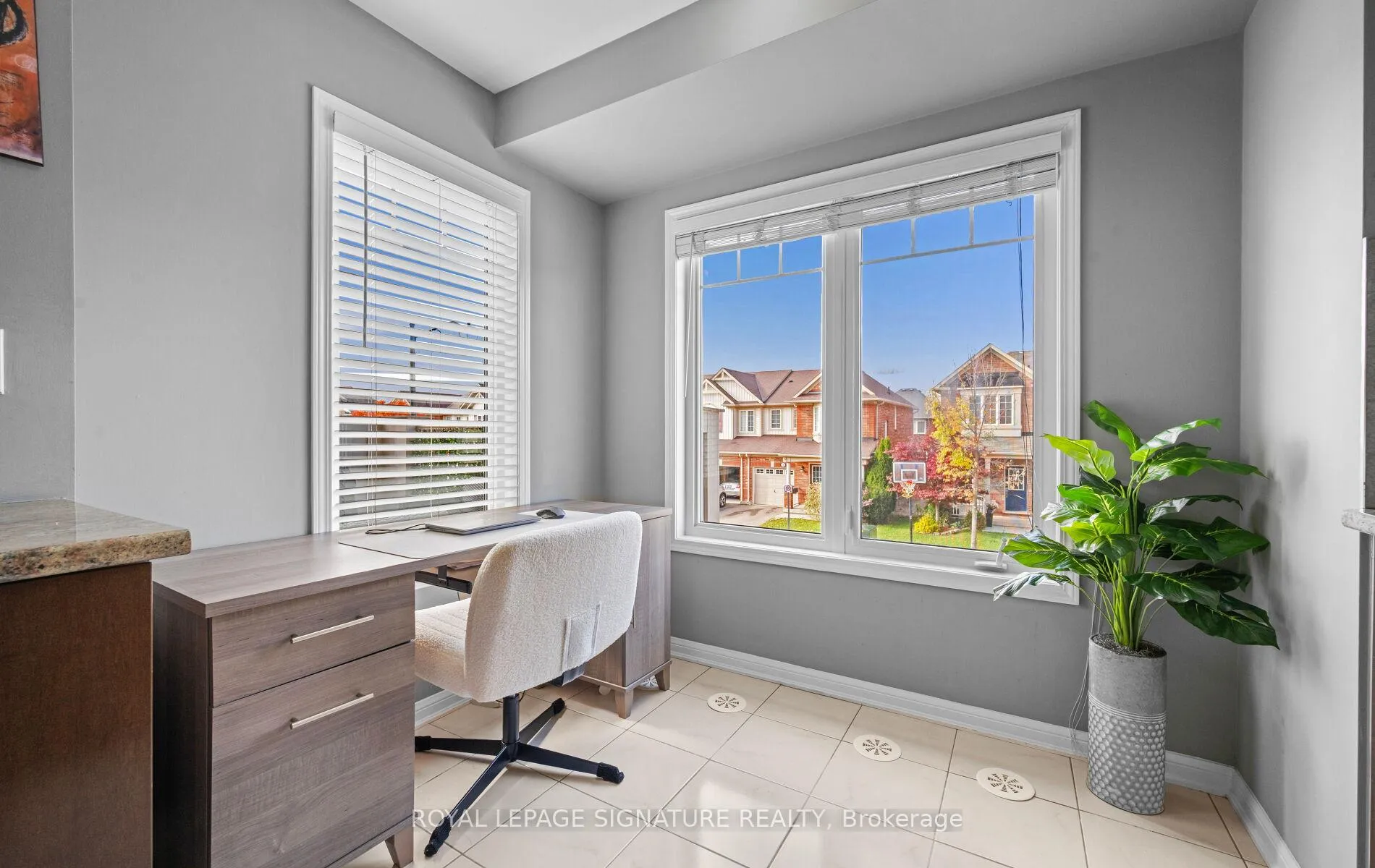 Photo 16 of 240 Mortimer Crescent, Milton, Harrison — HOMEH