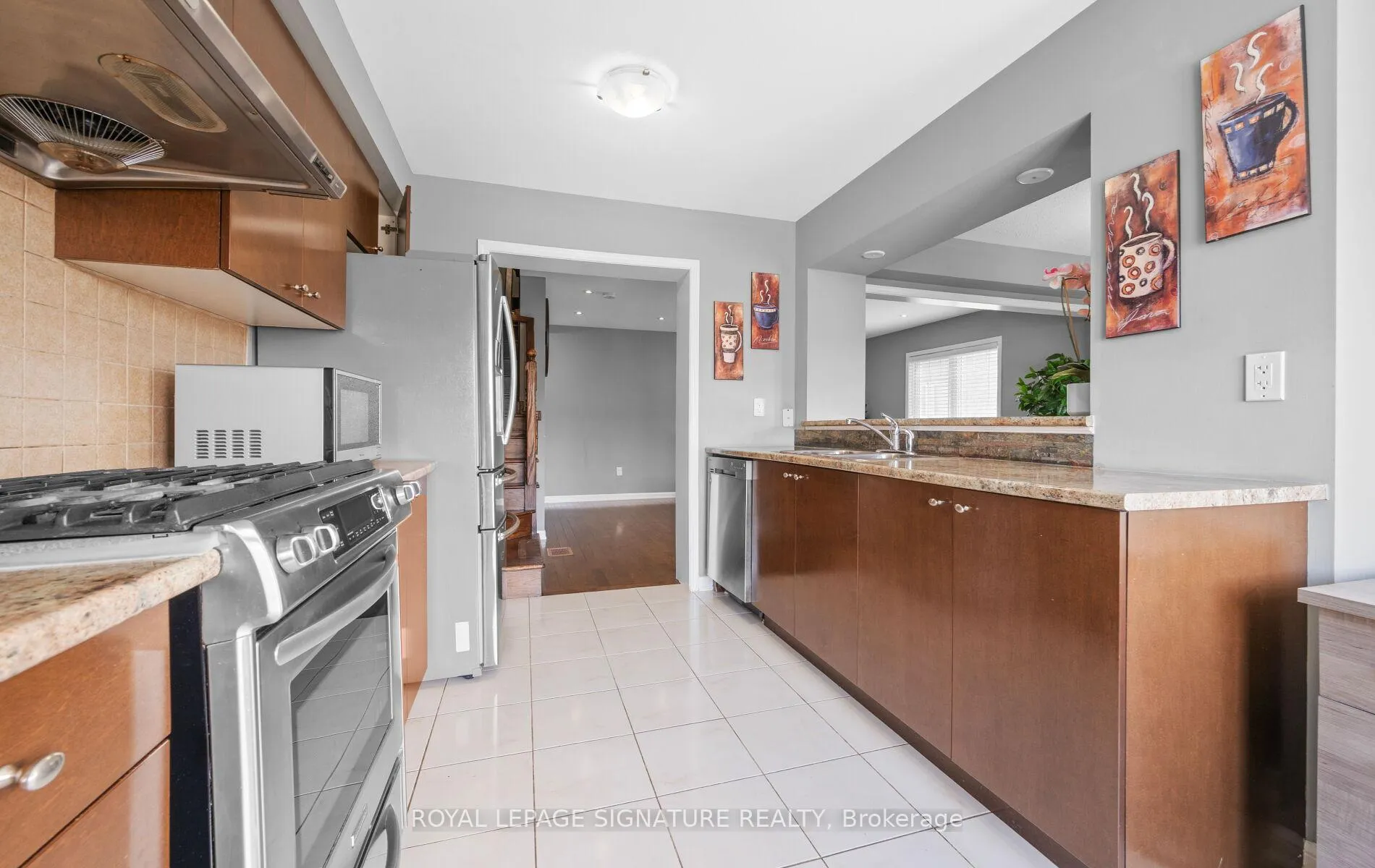 Photo 18 of 240 Mortimer Crescent, Milton, Harrison — HOMEH