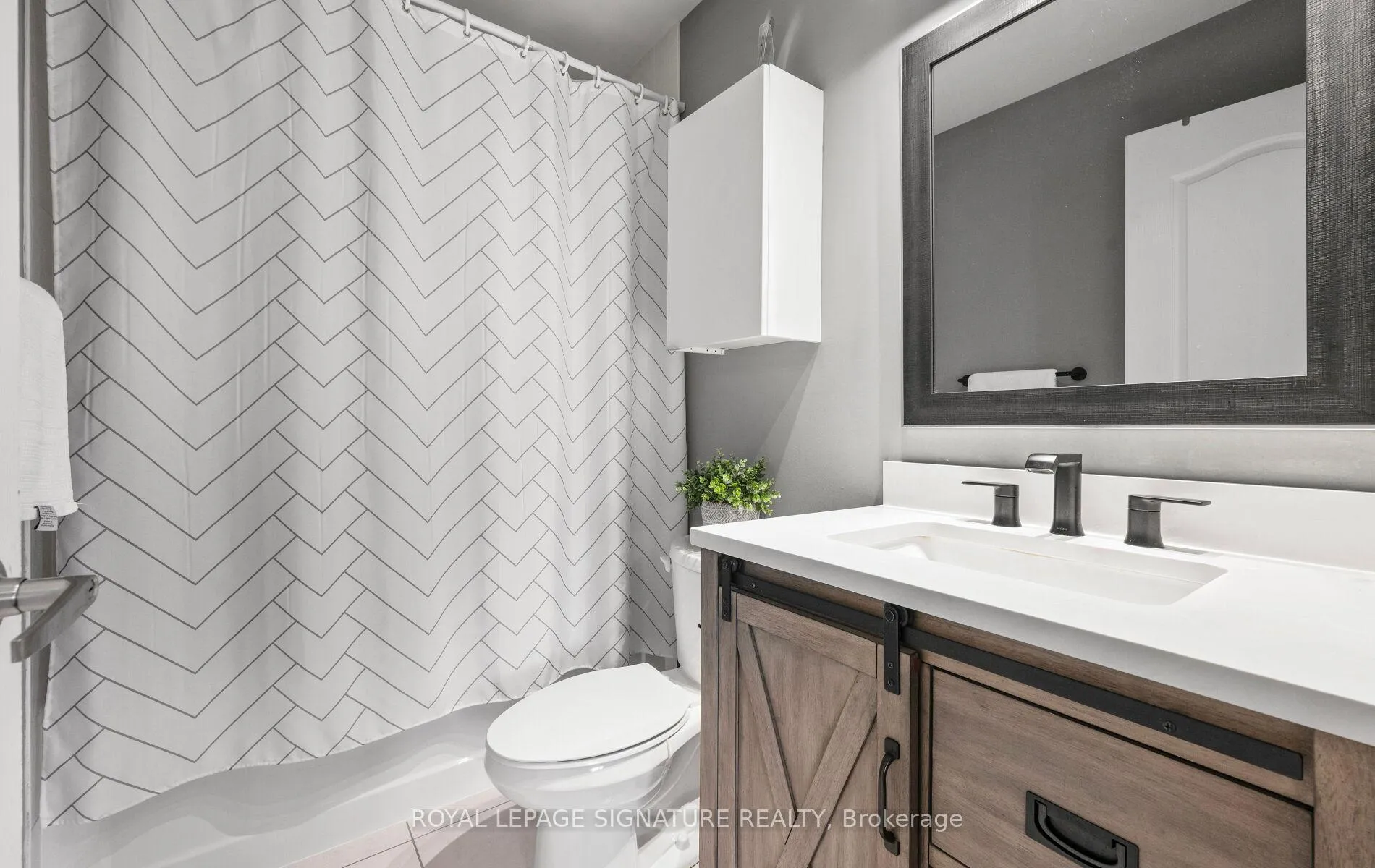 Photo 25 of 240 Mortimer Crescent, Milton, Harrison — HOMEH
