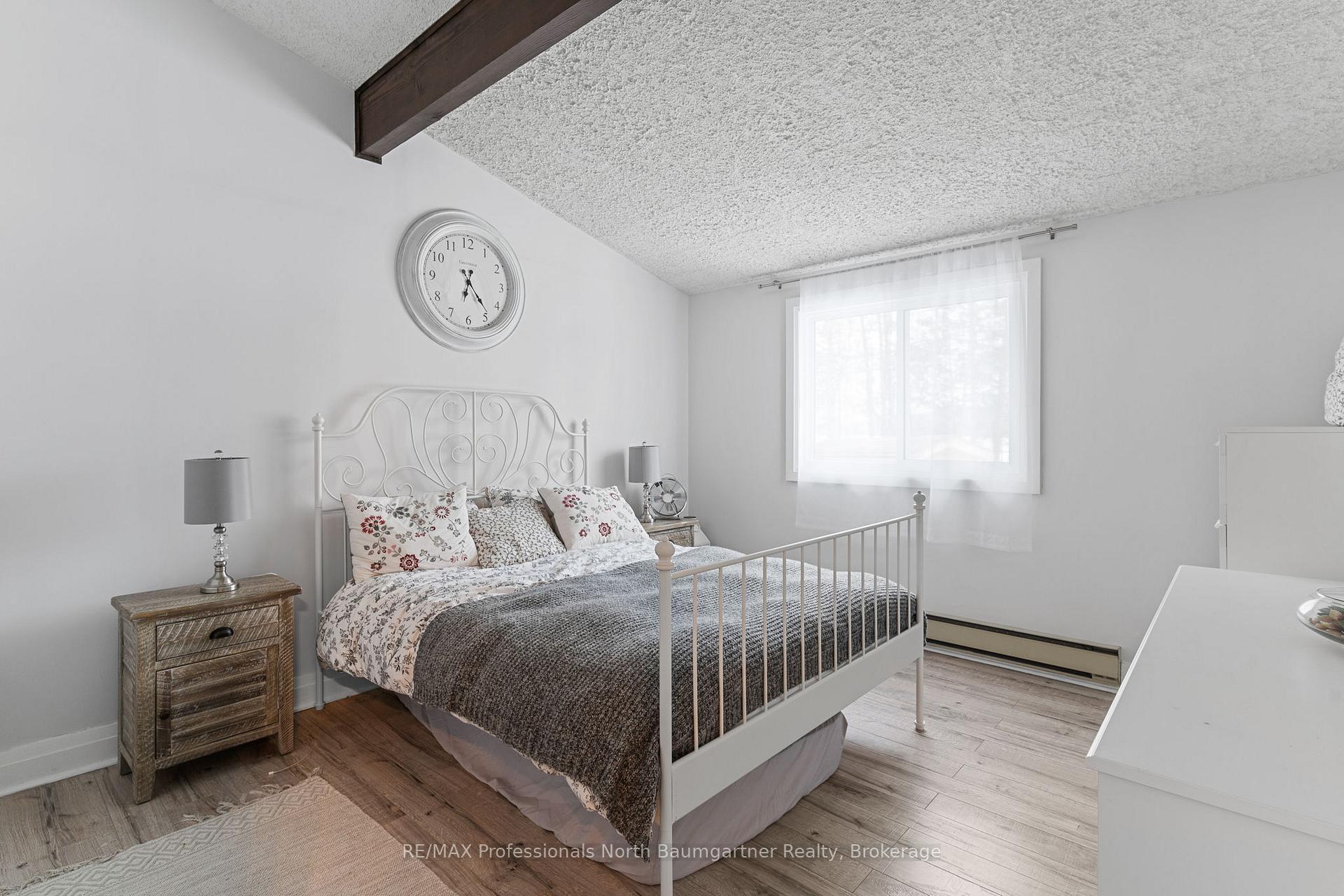 Photo 10 of 1088 Gravel Pit Drive, Minden Hills, Minden — HOMEH
