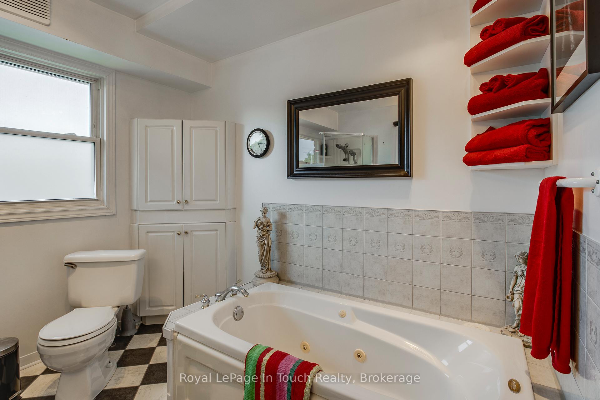 Photo 12 of 206 Lindsay Street, Midland — HOMEH