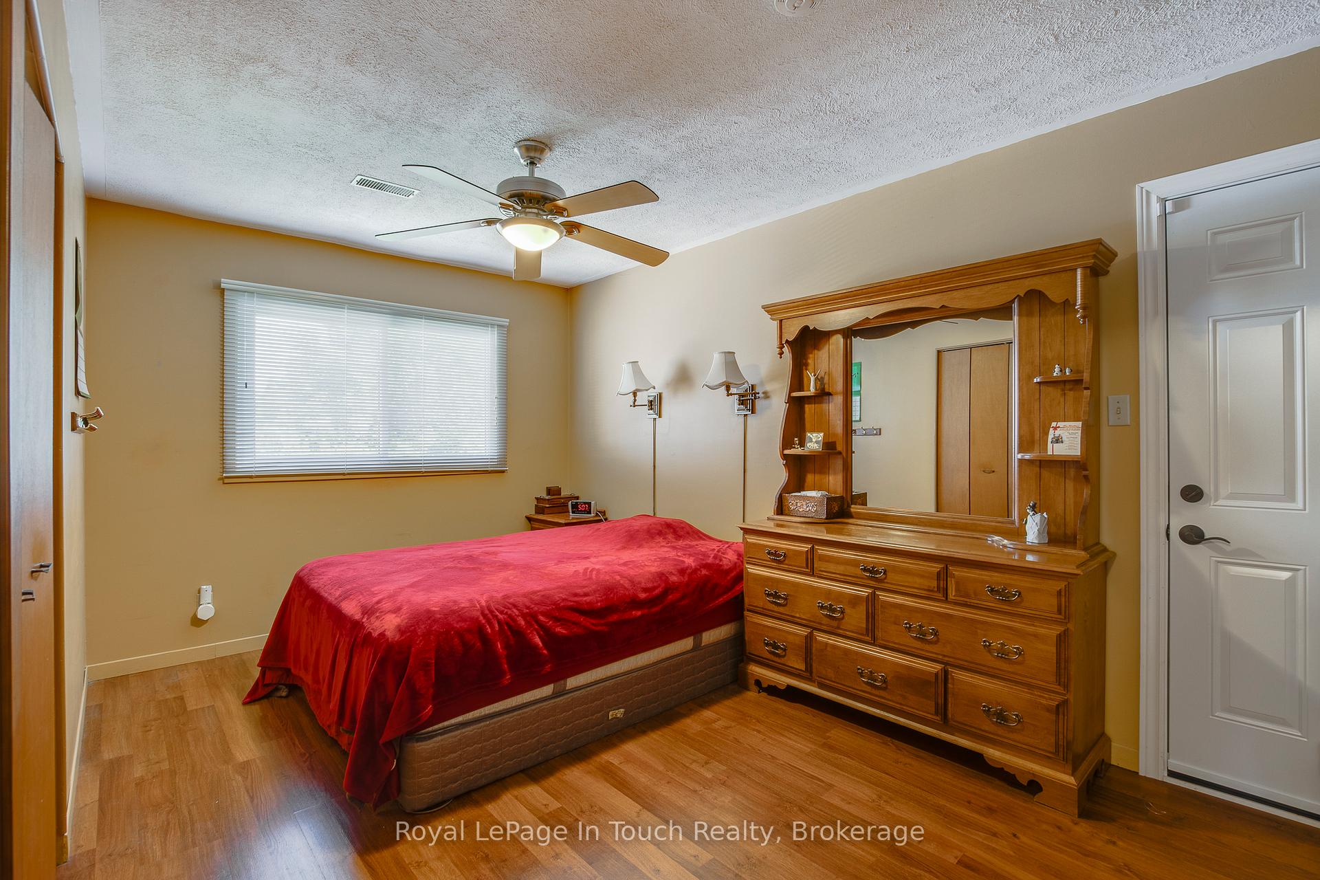 Photo 13 of 206 Lindsay Street, Midland — HOMEH