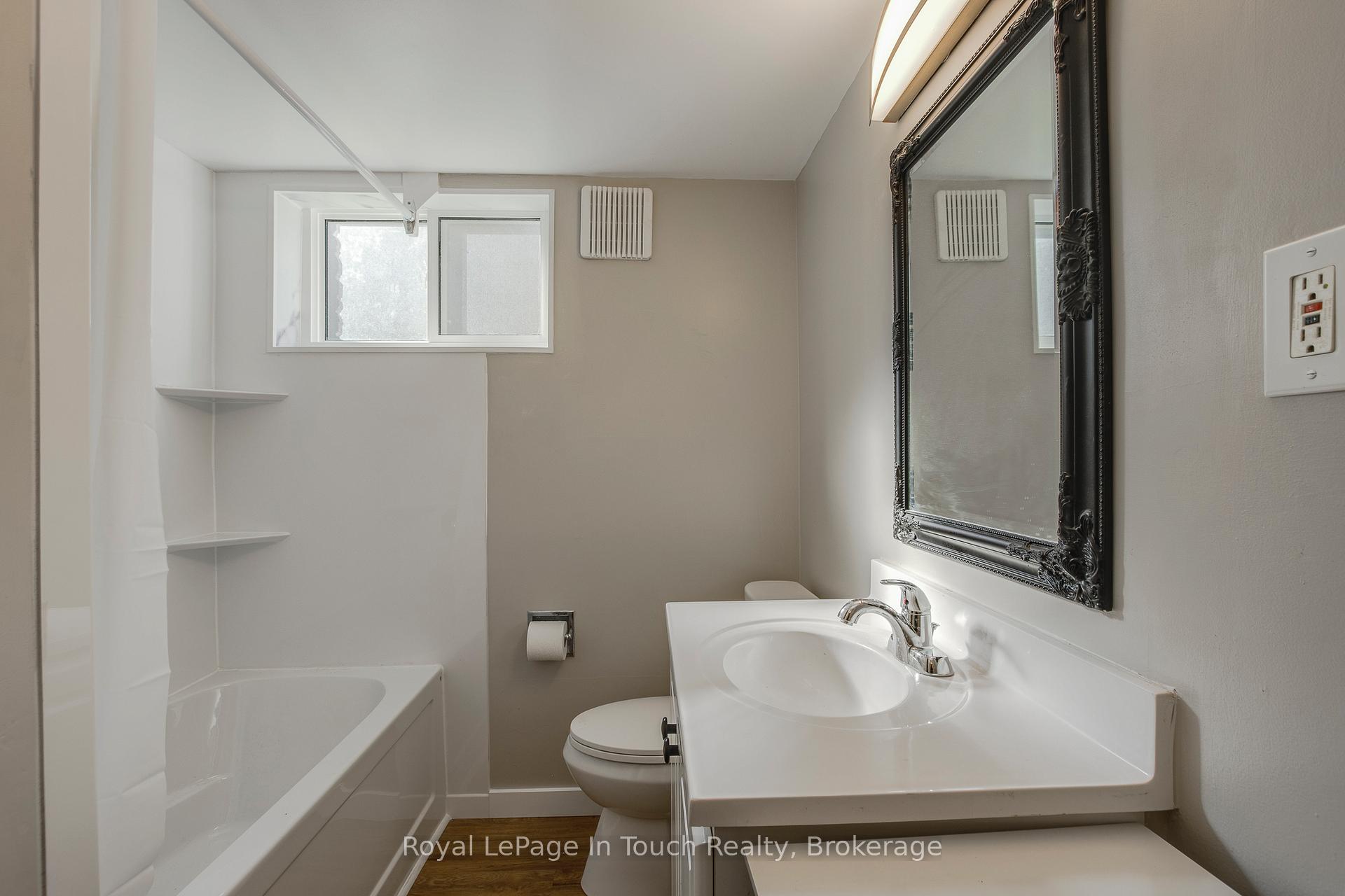 Photo 32 of 206 Lindsay Street, Midland — HOMEH