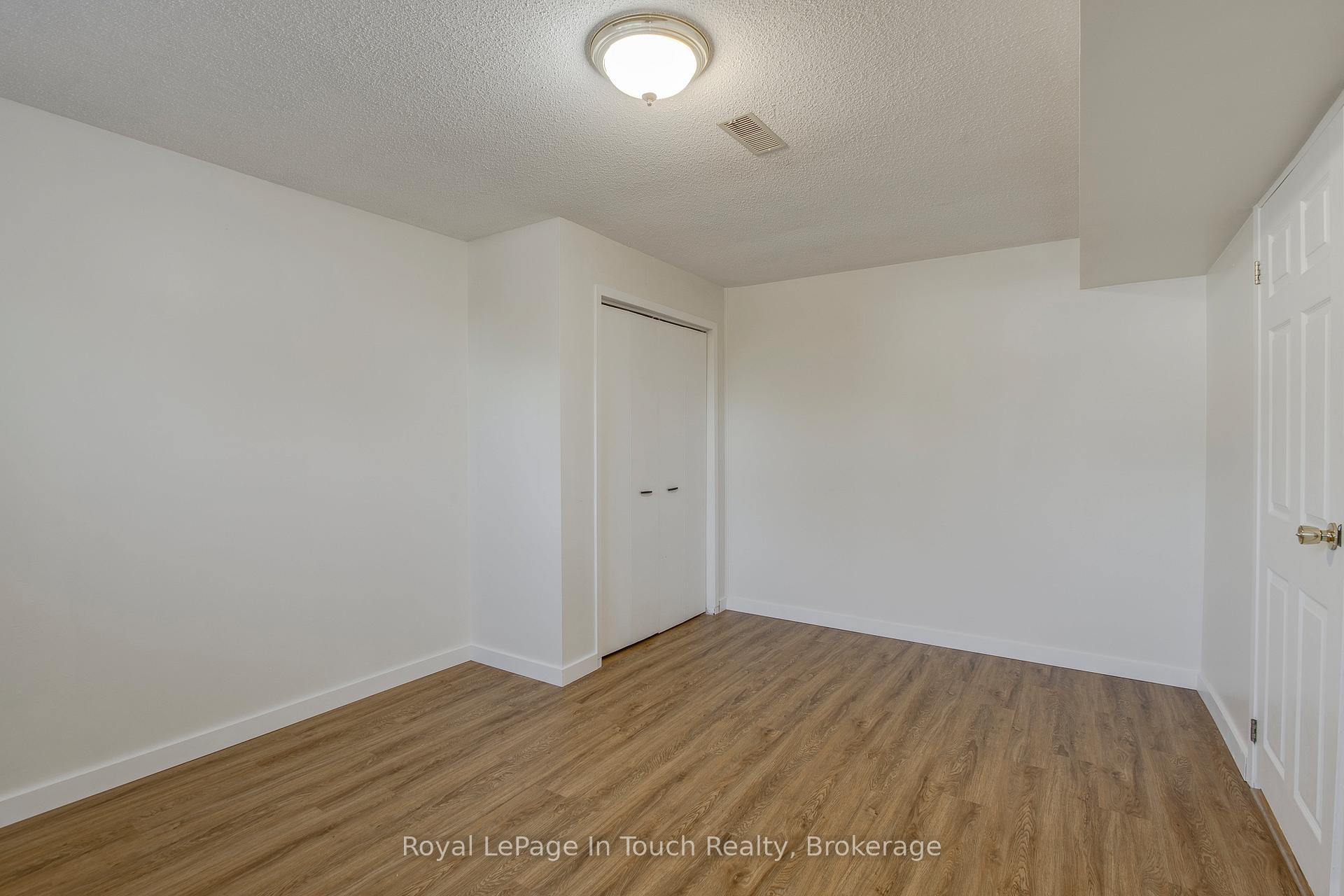 Photo 33 of 206 Lindsay Street, Midland — HOMEH