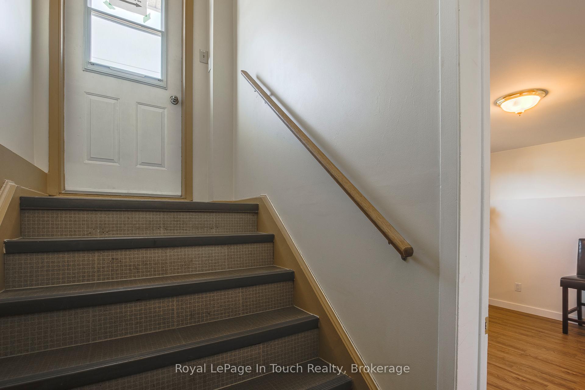 Photo 37 of 206 Lindsay Street, Midland — HOMEH