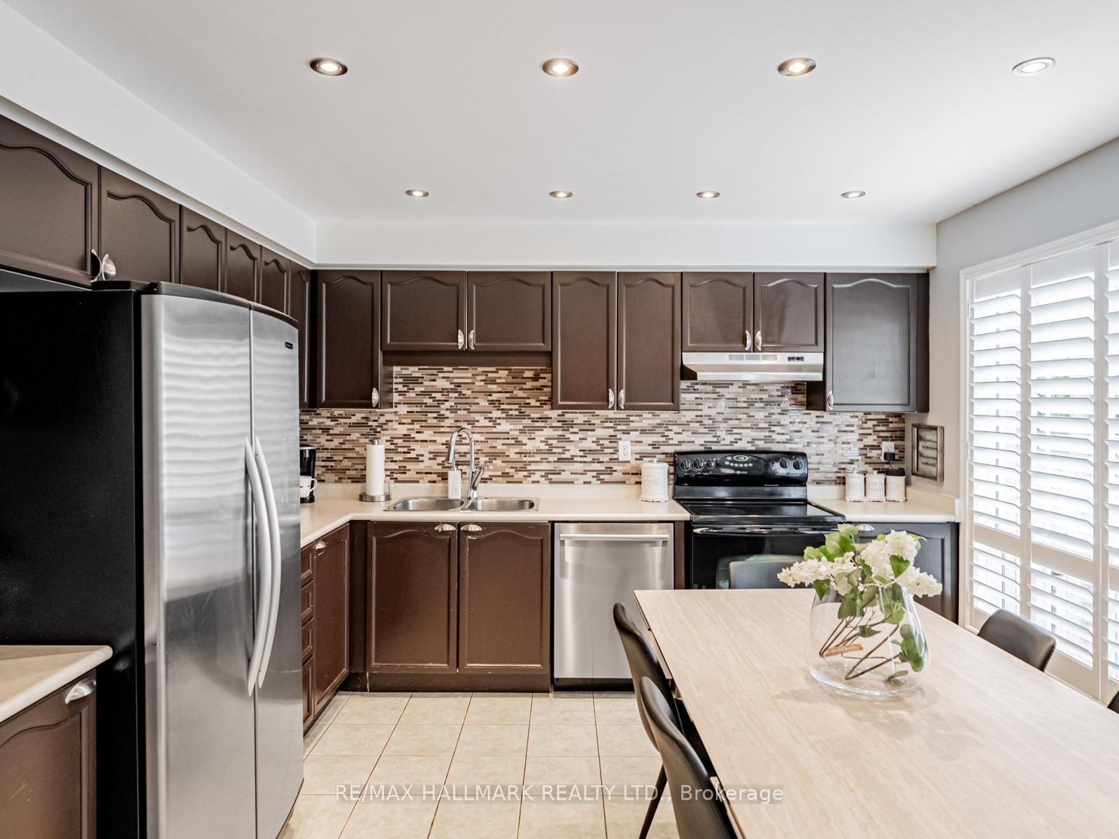Photo 11 of 1519 Evans Terrace, Milton, Clarke — HOMEH