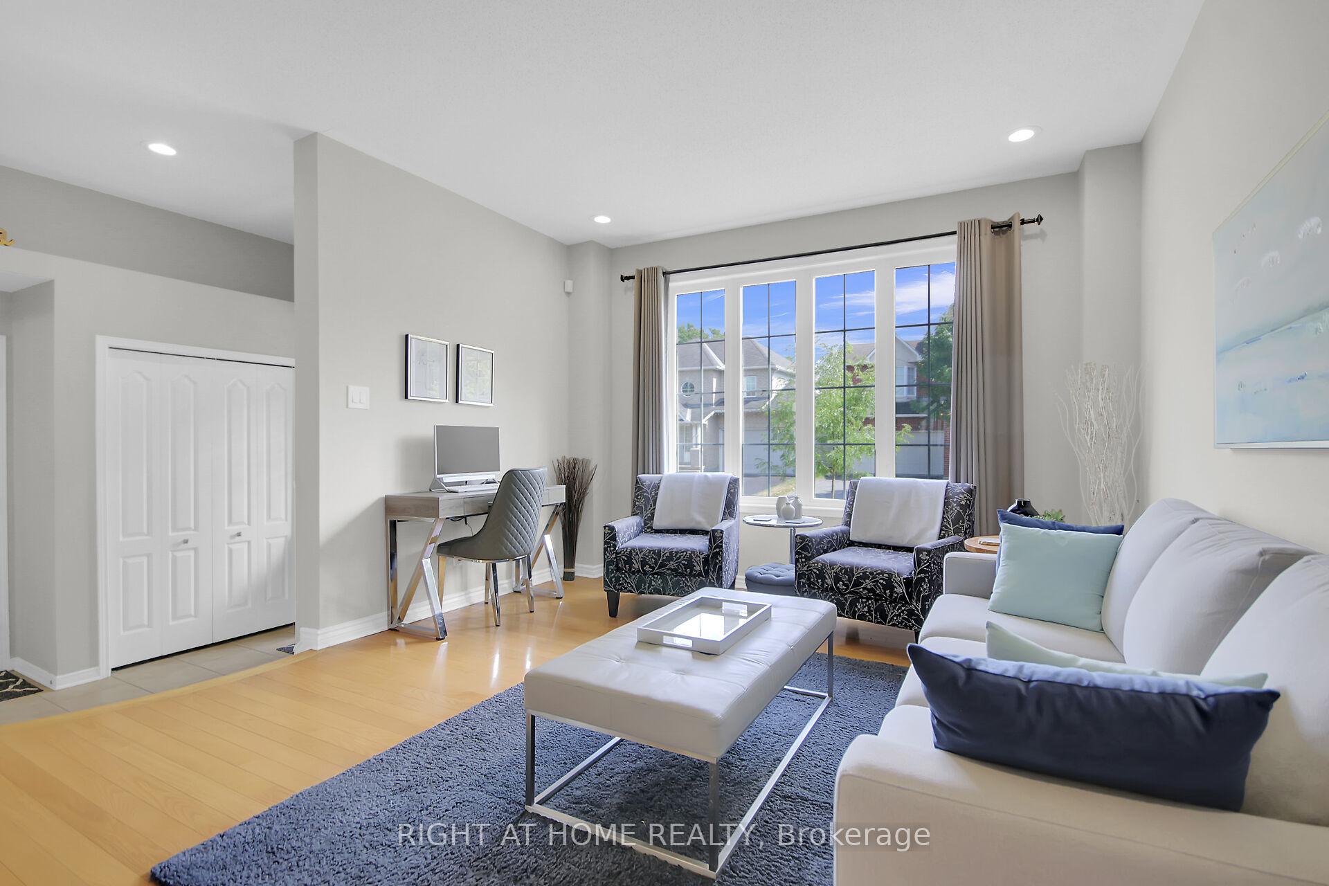 Photo 4 of 12 Ealing Street, Ottawa, Kanata - Morgan's Grant/South March — HOMEH