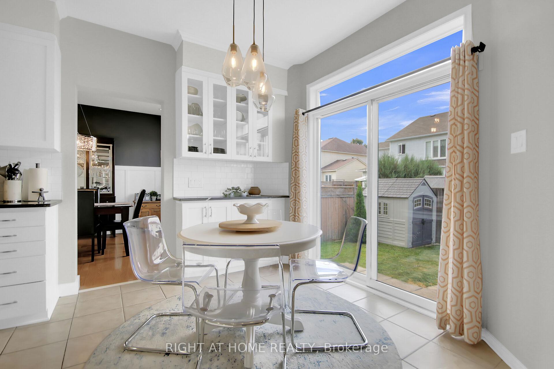 Photo 11 of 12 Ealing Street, Ottawa, Kanata - Morgan's Grant/South March — HOMEH
