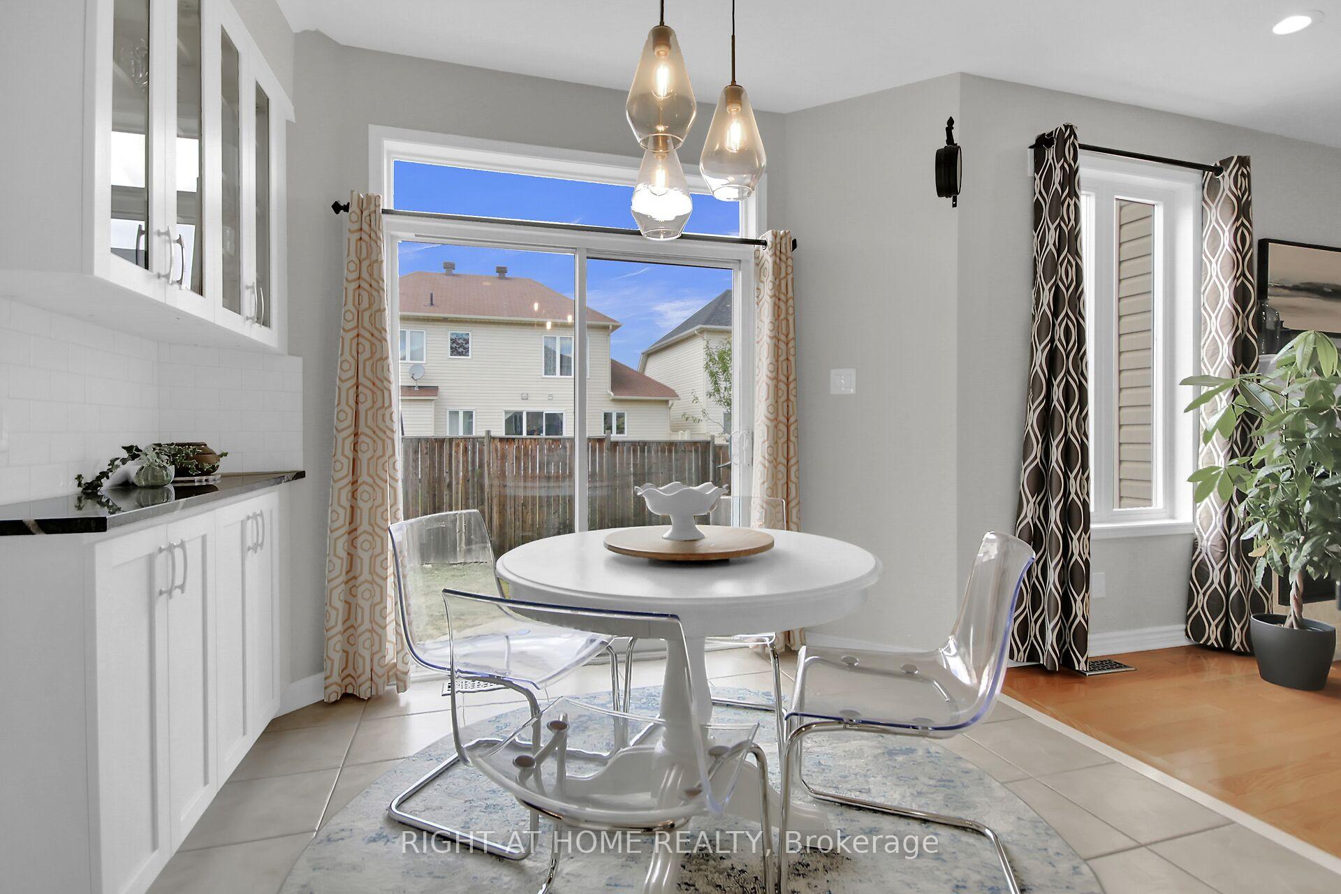 Photo 14 of 12 Ealing Street, Ottawa, Kanata - Morgan's Grant/South March — HOMEH