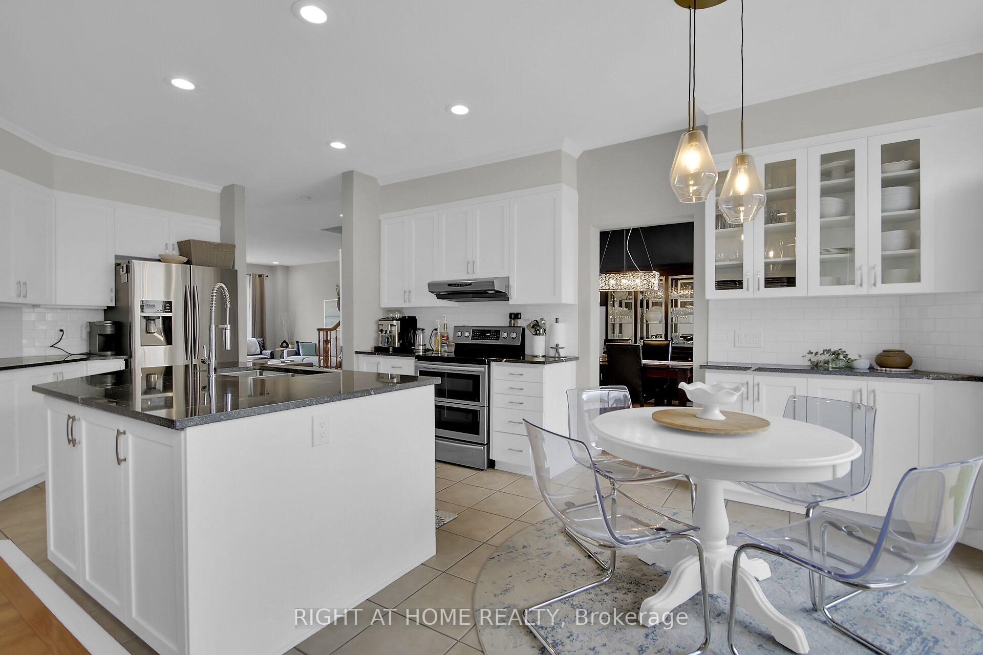 Photo 15 of 12 Ealing Street, Ottawa, Kanata - Morgan's Grant/South March — HOMEH