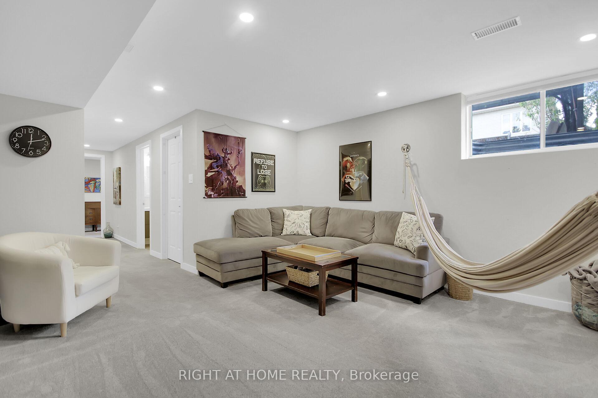 Photo 38 of 12 Ealing Street, Ottawa, Kanata - Morgan's Grant/South March — HOMEH