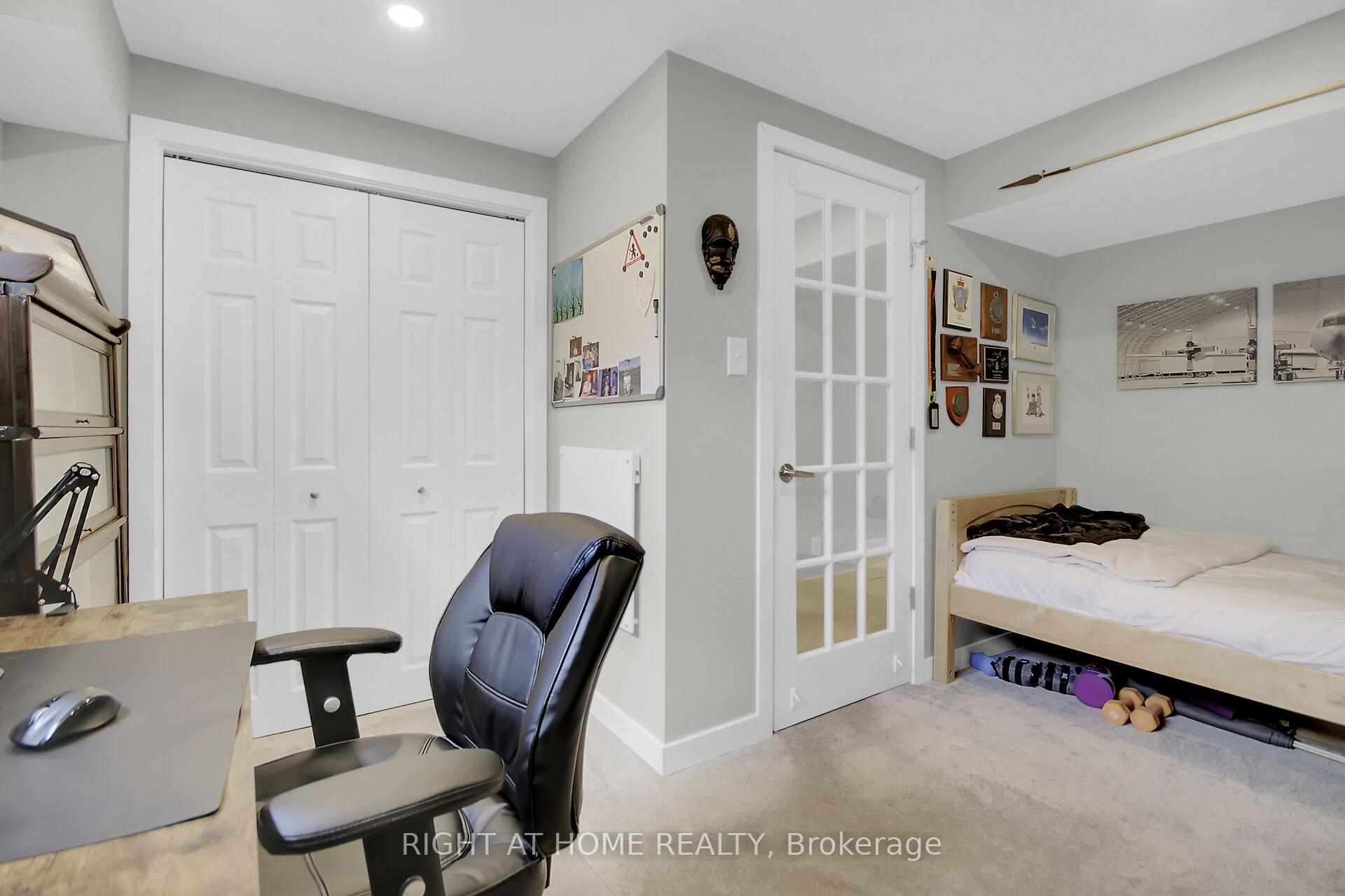 Photo 40 of 12 Ealing Street, Ottawa, Kanata - Morgan's Grant/South March — HOMEH