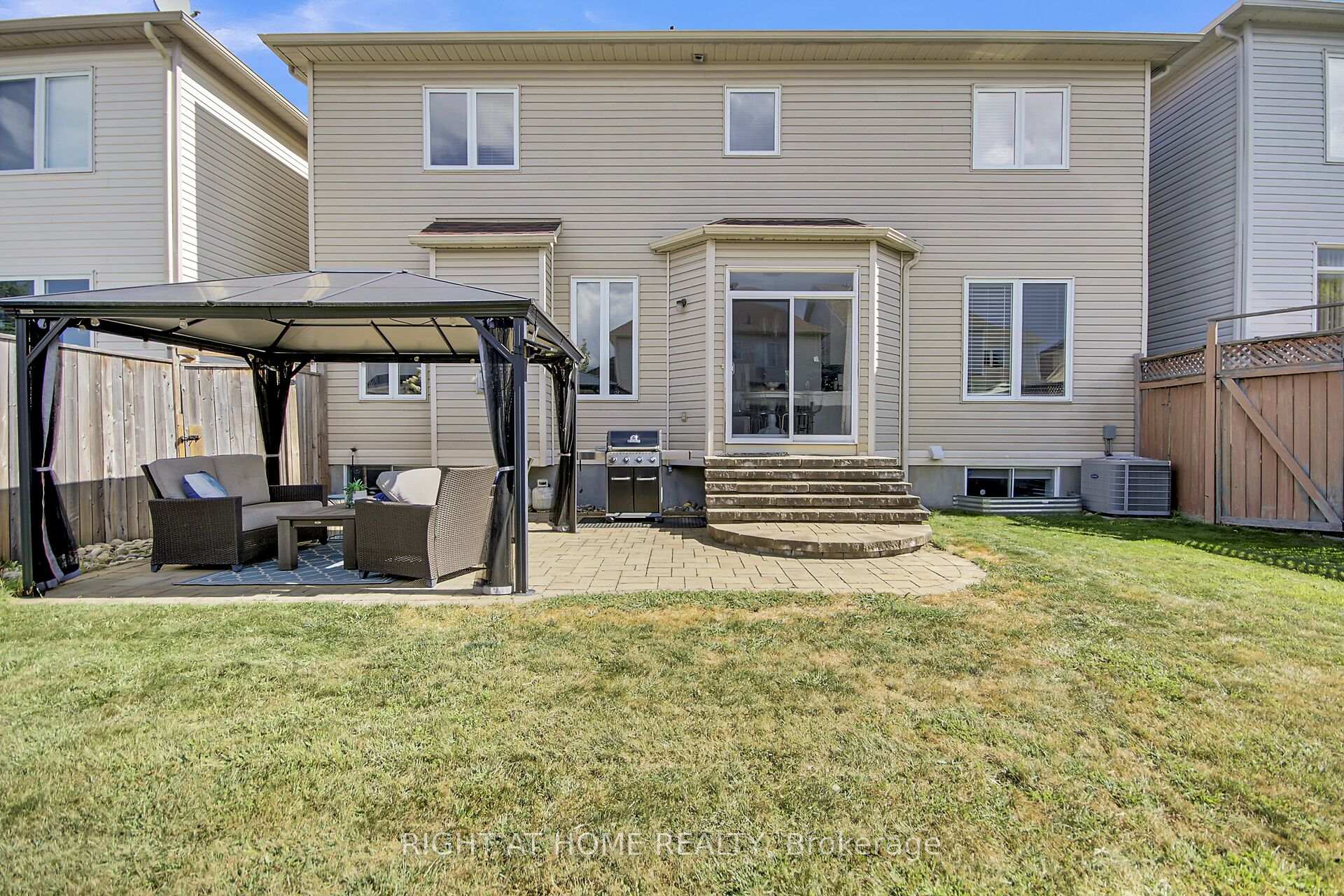 Photo 42 of 12 Ealing Street, Ottawa, Kanata - Morgan's Grant/South March — HOMEH
