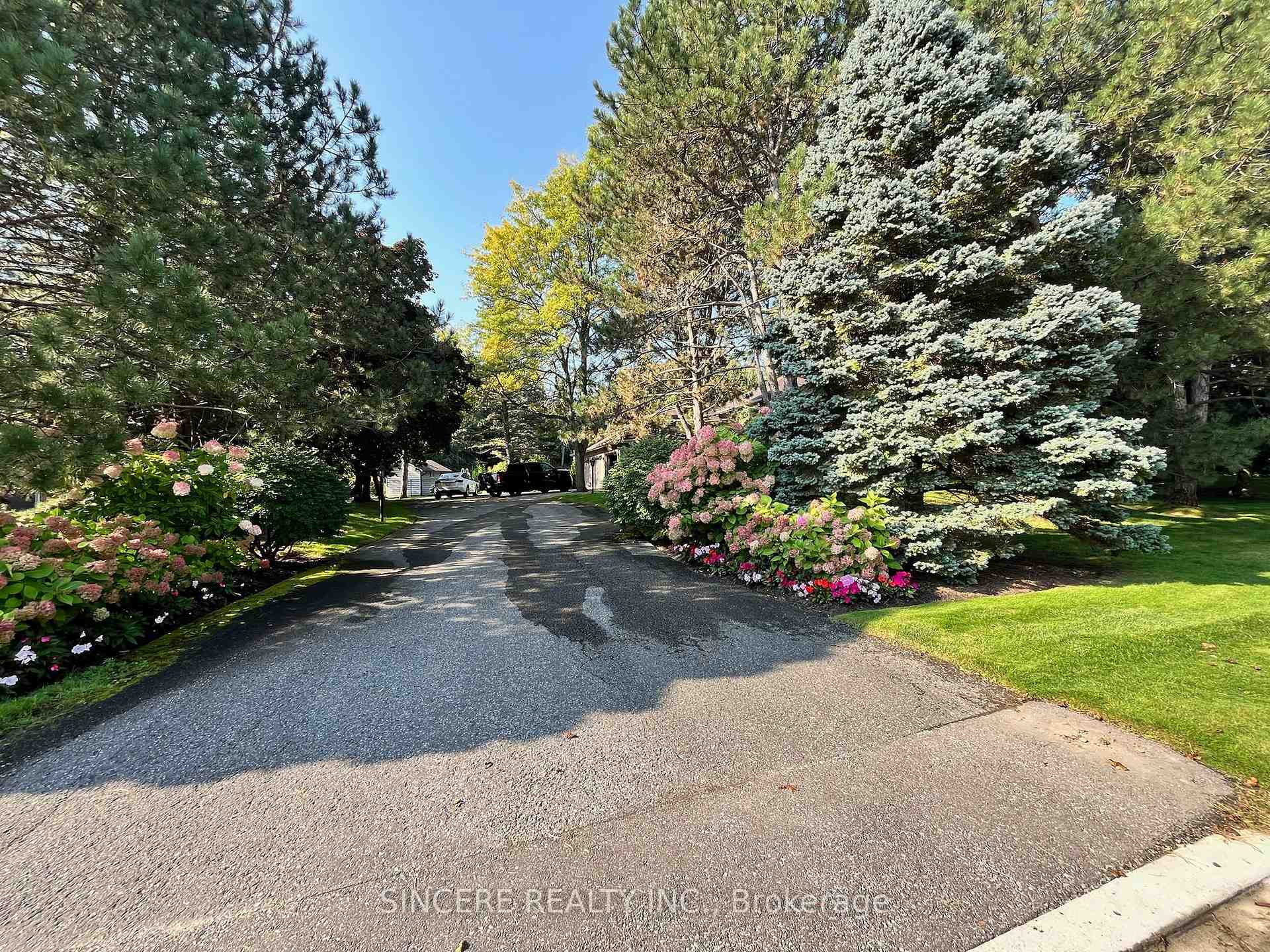 Photo 18 of 27 Country Estates Drive, Markham, Cachet — HOMEH