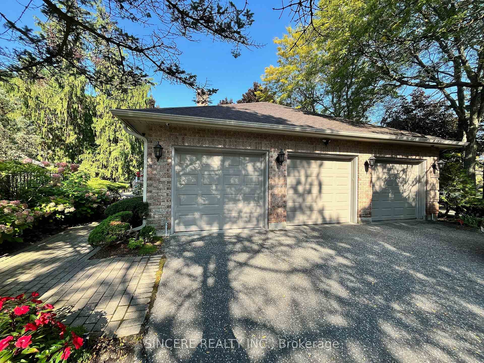 Photo 20 of 27 Country Estates Drive, Markham, Cachet — HOMEH