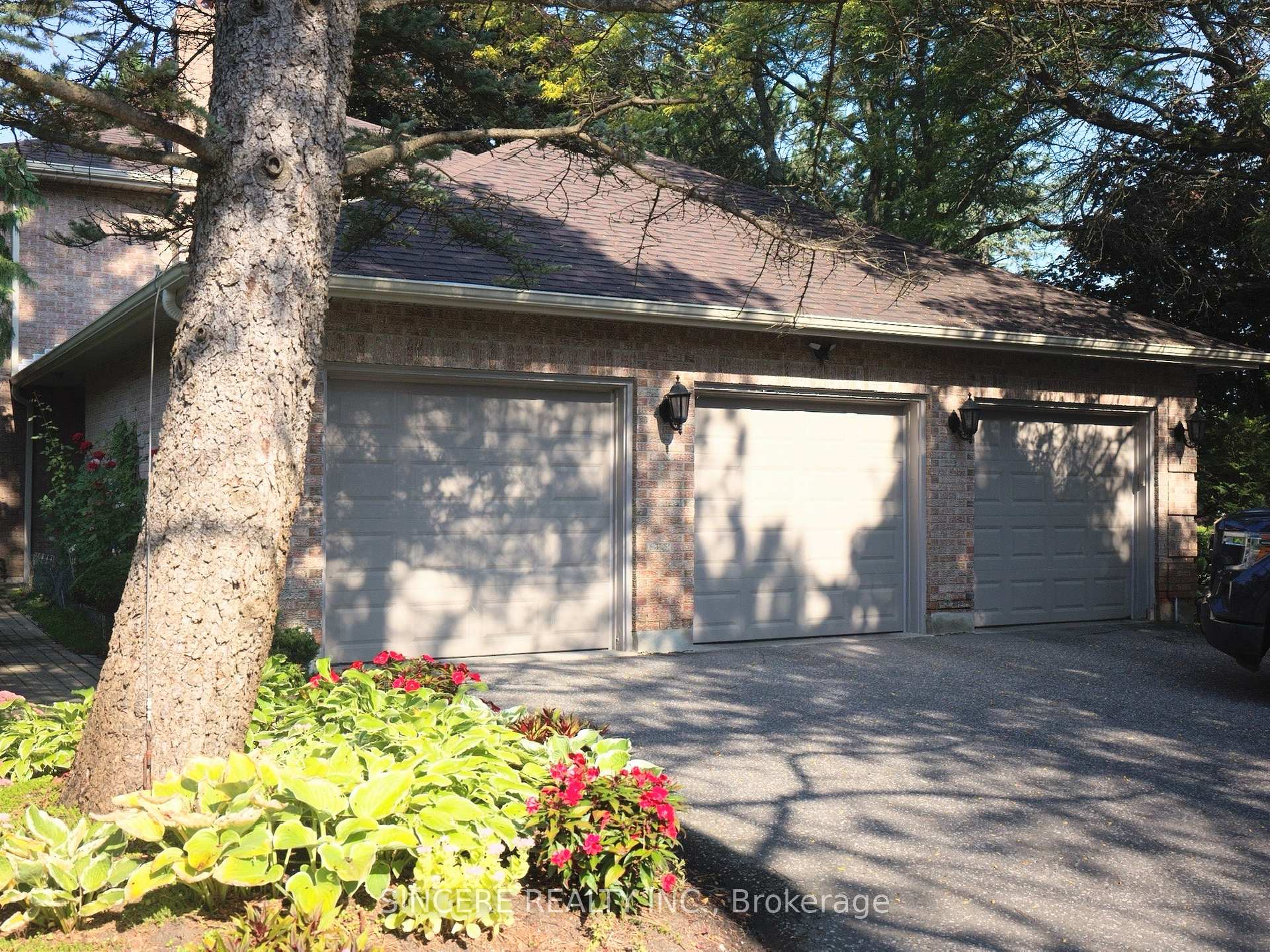 Photo 25 of 27 Country Estates Drive, Markham, Cachet — HOMEH