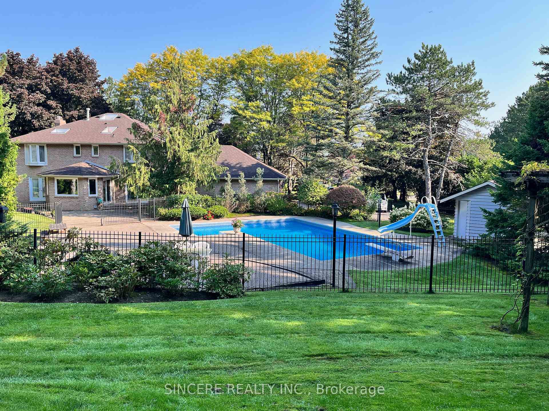 Photo 28 of 27 Country Estates Drive, Markham, Cachet — HOMEH