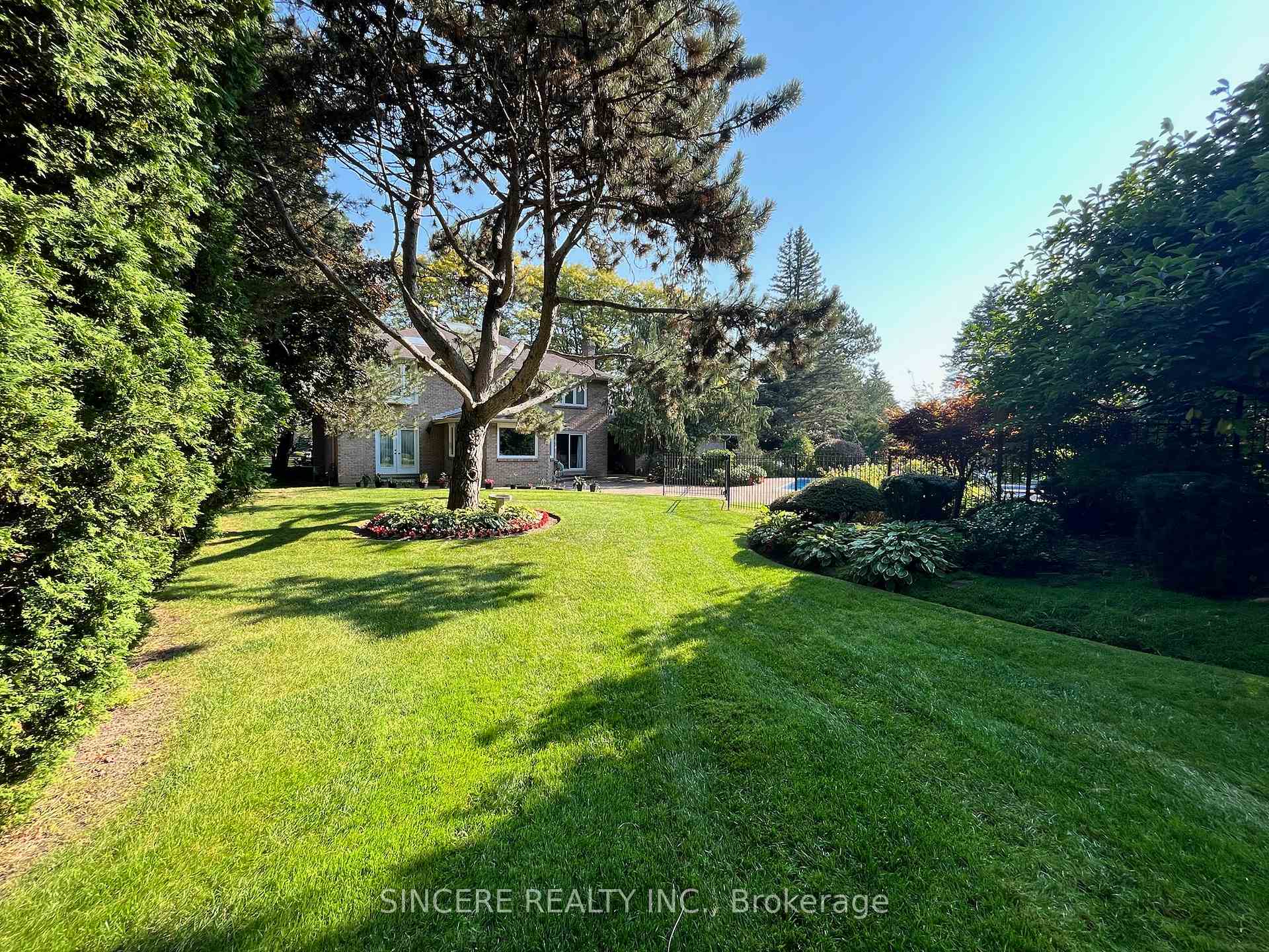 Photo 29 of 27 Country Estates Drive, Markham, Cachet — HOMEH