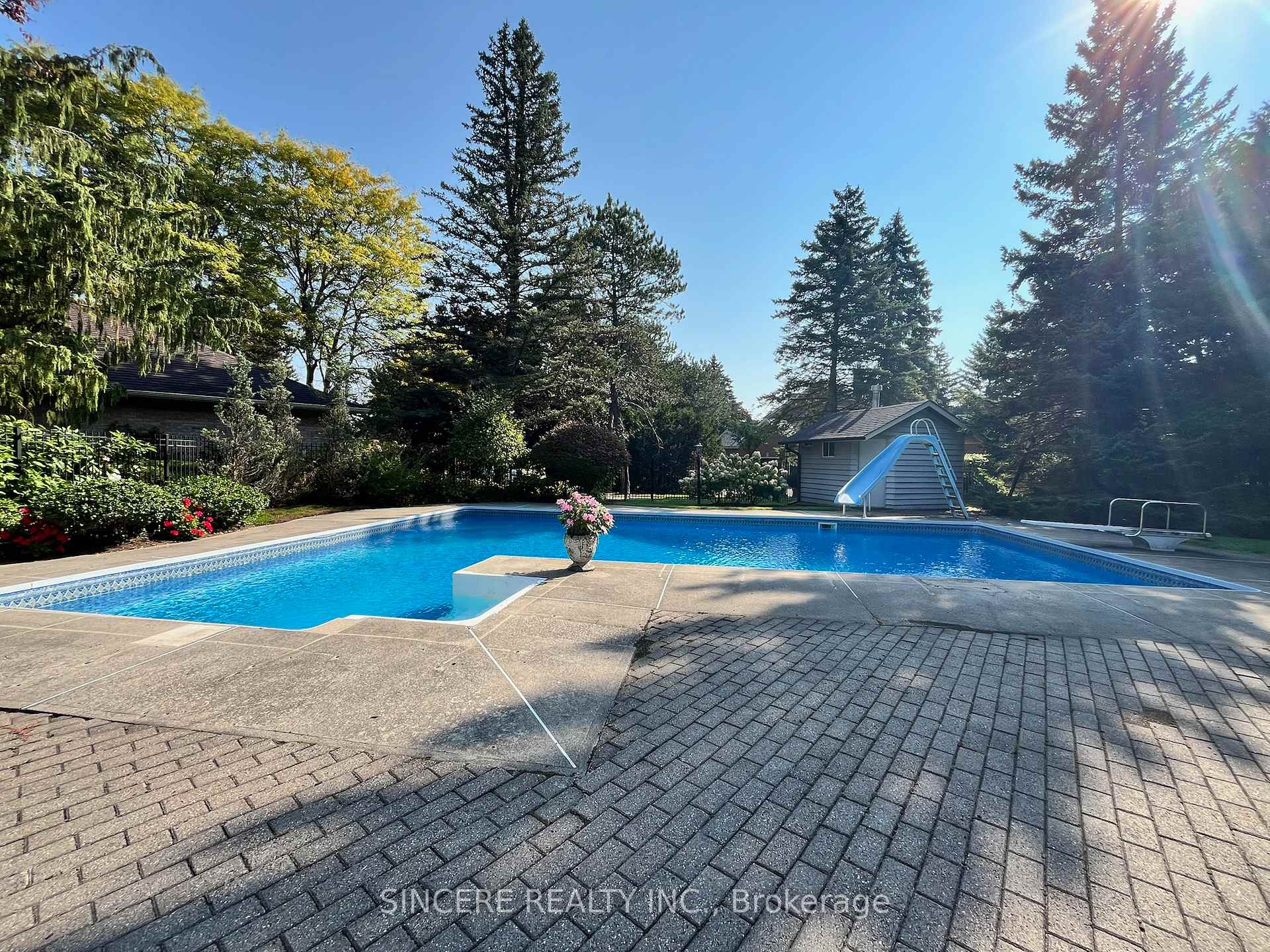 Photo 30 of 27 Country Estates Drive, Markham, Cachet — HOMEH
