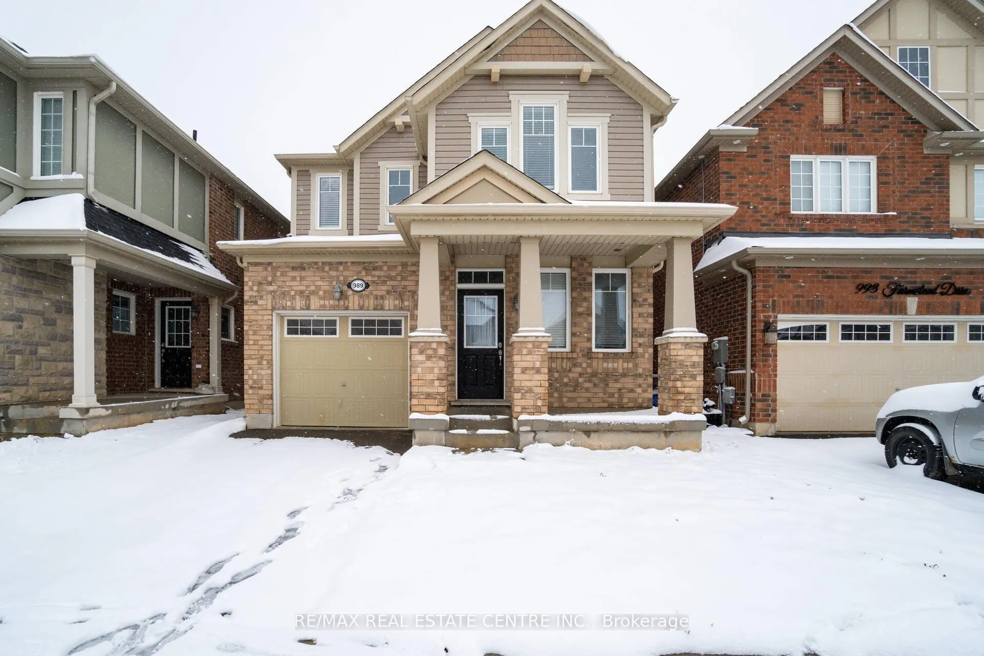 Photo 2 of 989 Farmstead Drive, Milton, Willmott — HOMEH