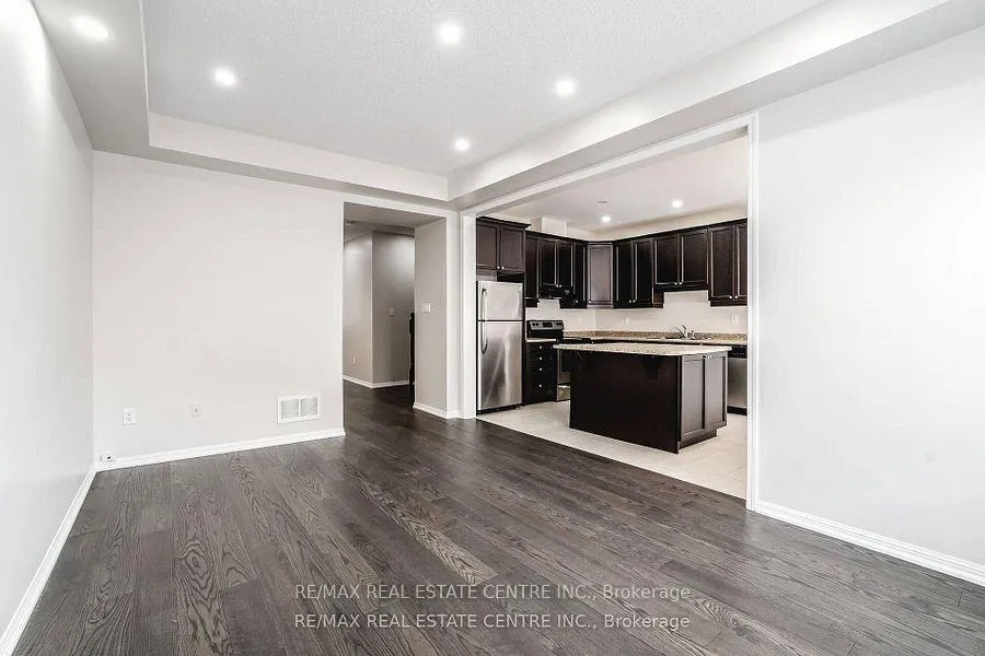 Photo 12 of 989 Farmstead Drive, Milton, Willmott — HOMEH