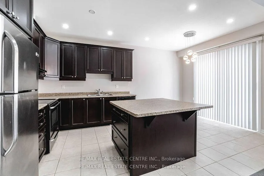 Photo 15 of 989 Farmstead Drive, Milton, Willmott — HOMEH