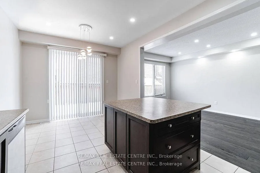 Photo 16 of 989 Farmstead Drive, Milton, Willmott — HOMEH
