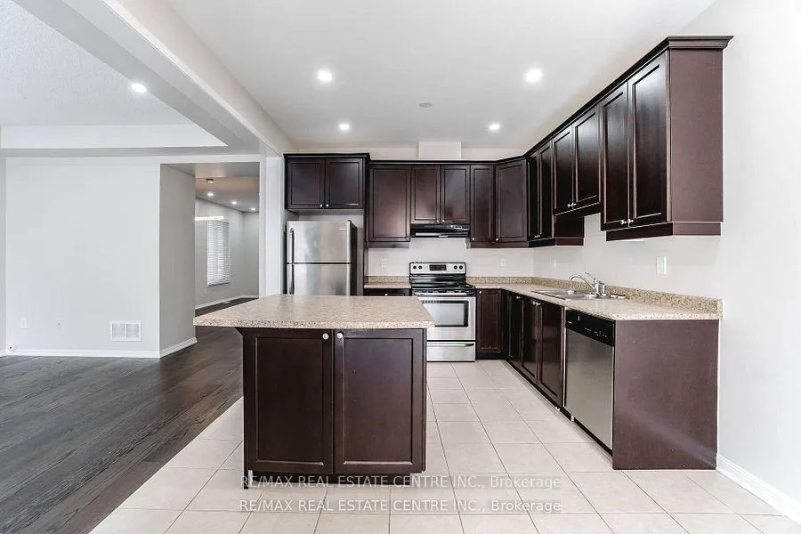 Photo 18 of 989 Farmstead Drive, Milton, Willmott — HOMEH