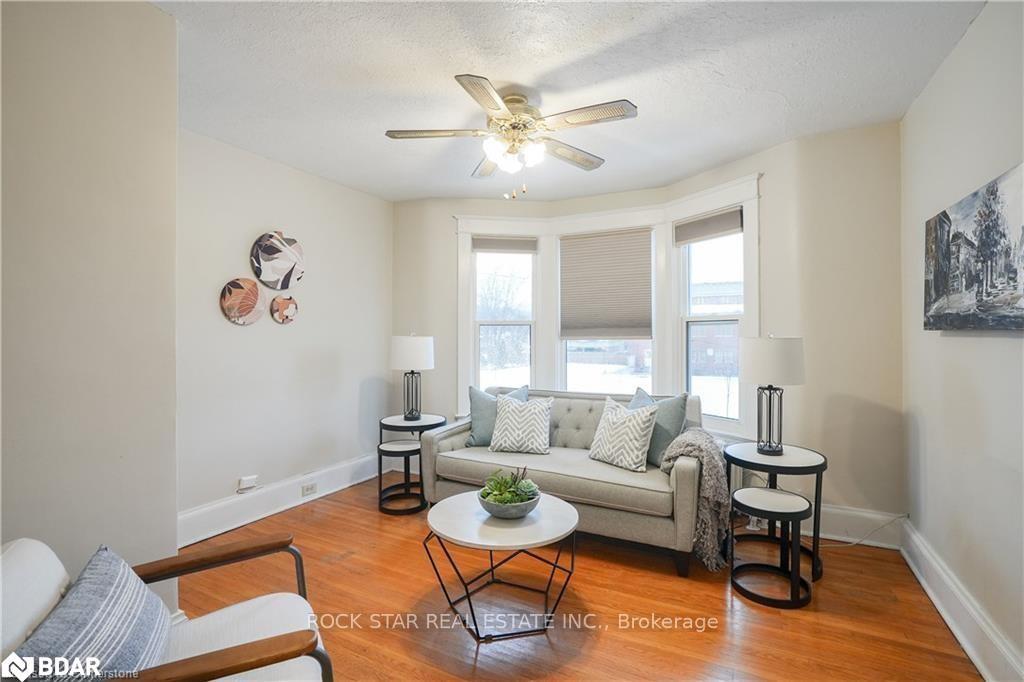 Photo 4 of Unit Upper, 115 Balsam Avenue S, Hamilton, St. Clair — HOMEH