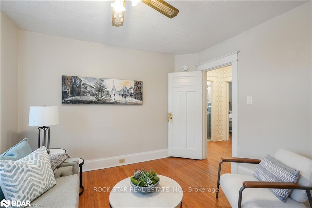 Photo 6 of Unit Upper, 115 Balsam Avenue S, Hamilton, St. Clair — HOMEH