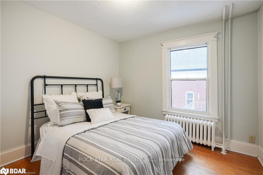 Photo 12 of Unit Upper, 115 Balsam Avenue S, Hamilton, St. Clair — HOMEH