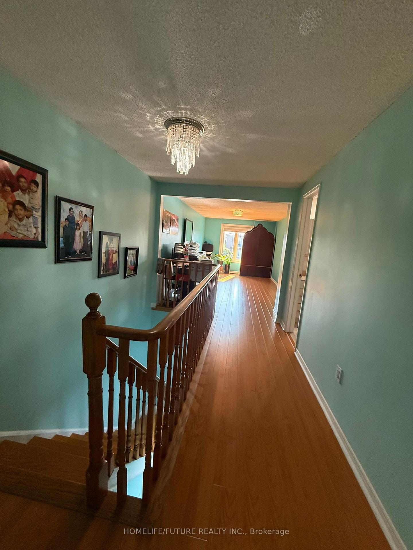 Photo 8 of 85 Stather Crescent, Markham, Milliken Mills East — HOMEH