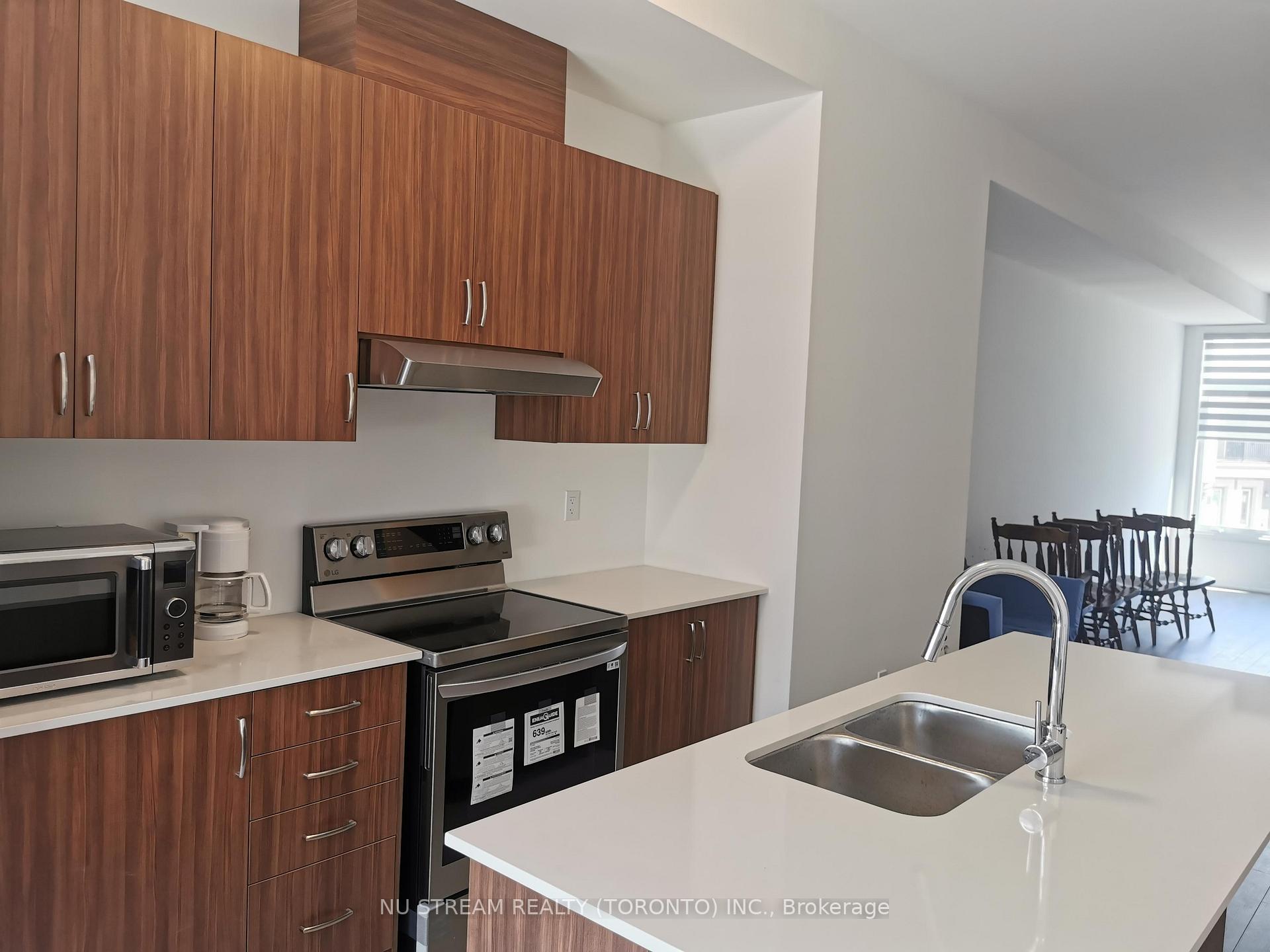 Photo 6 of 23 Albert Firman Lane, Markham, Cachet — HOMEH