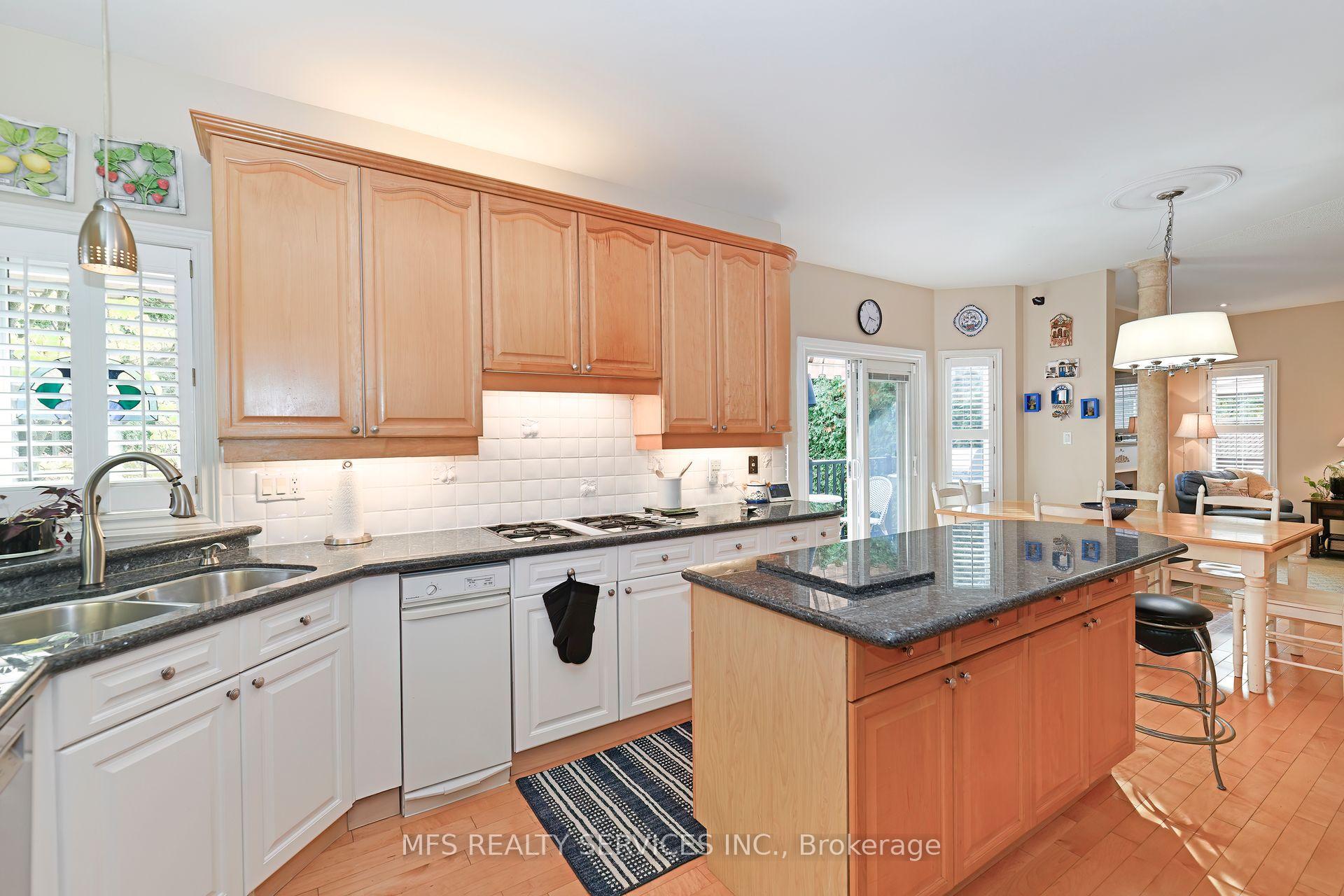Photo 5 of 9 Richview Court, Markham, Thornlea — HOMEH