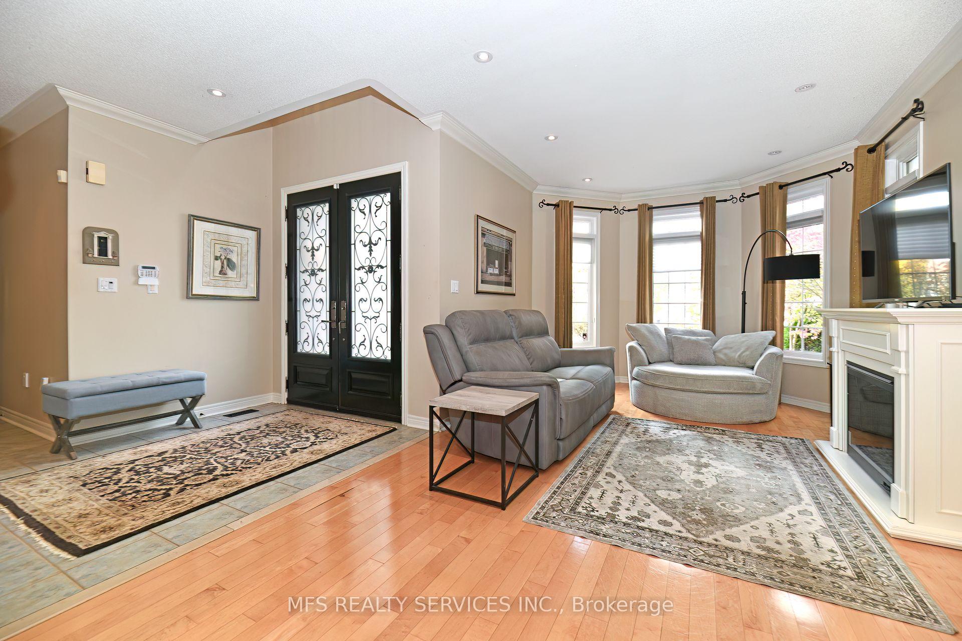 Photo 14 of 9 Richview Court, Markham, Thornlea — HOMEH