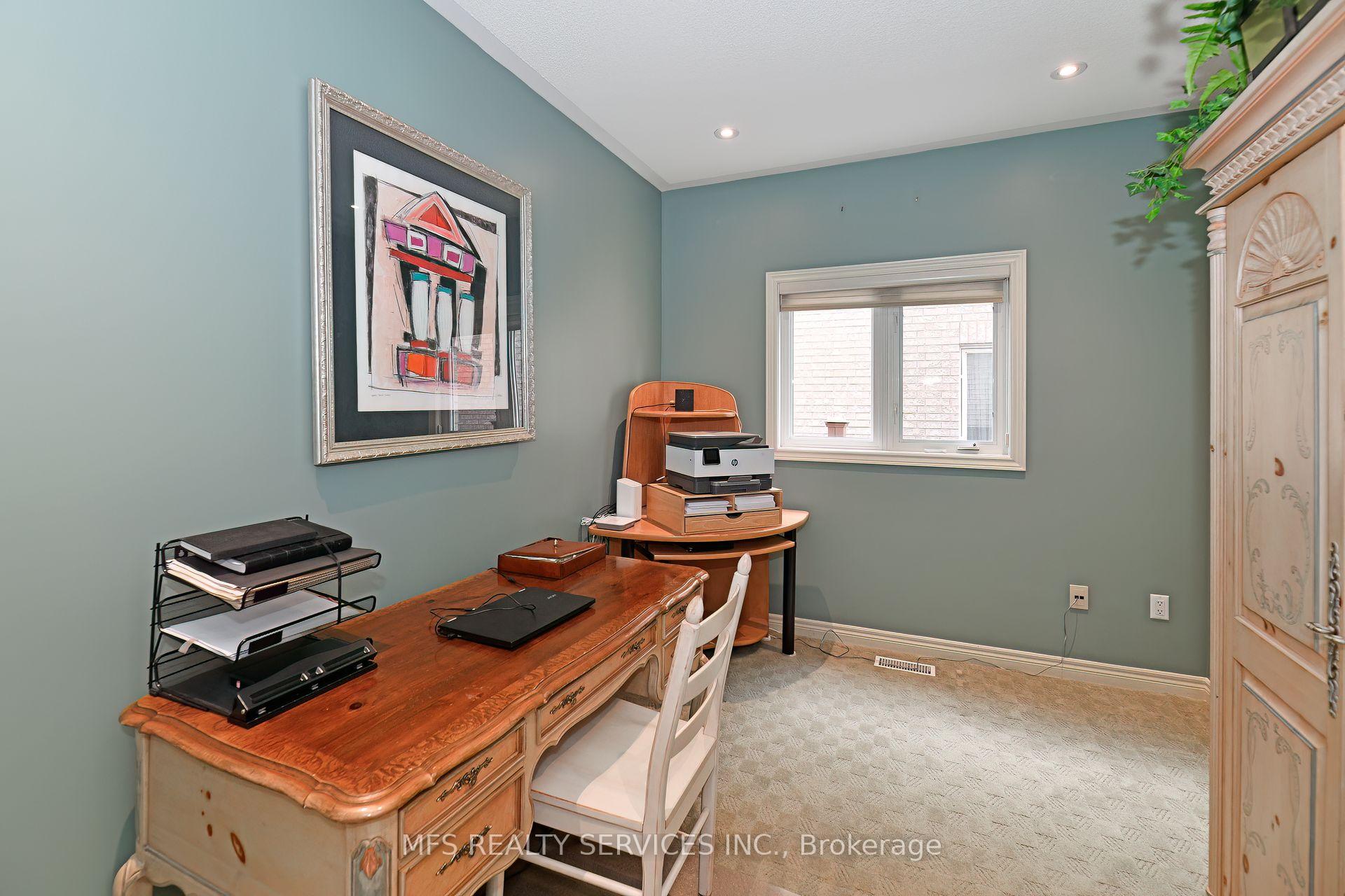 Photo 15 of 9 Richview Court, Markham, Thornlea — HOMEH