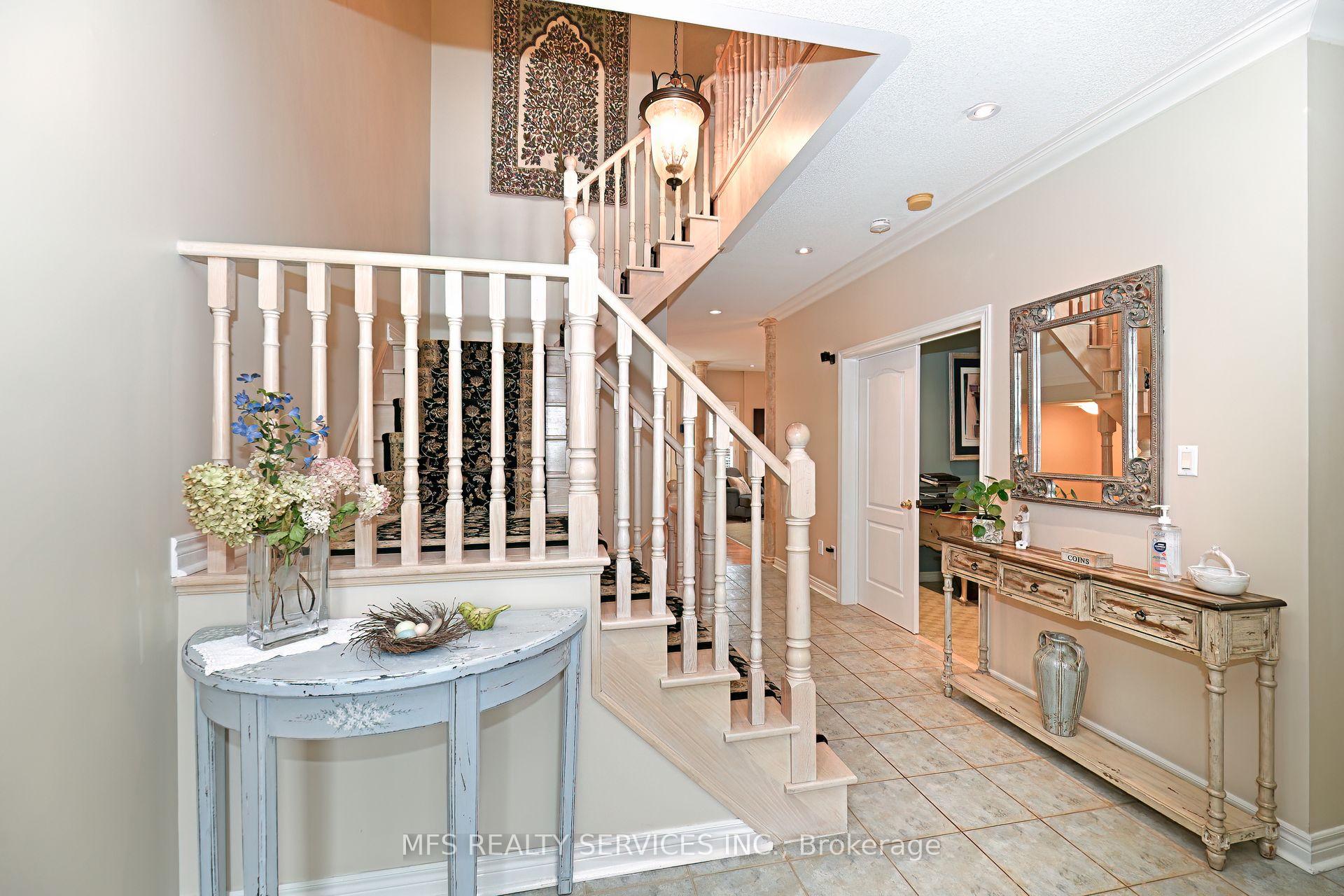 Photo 16 of 9 Richview Court, Markham, Thornlea — HOMEH