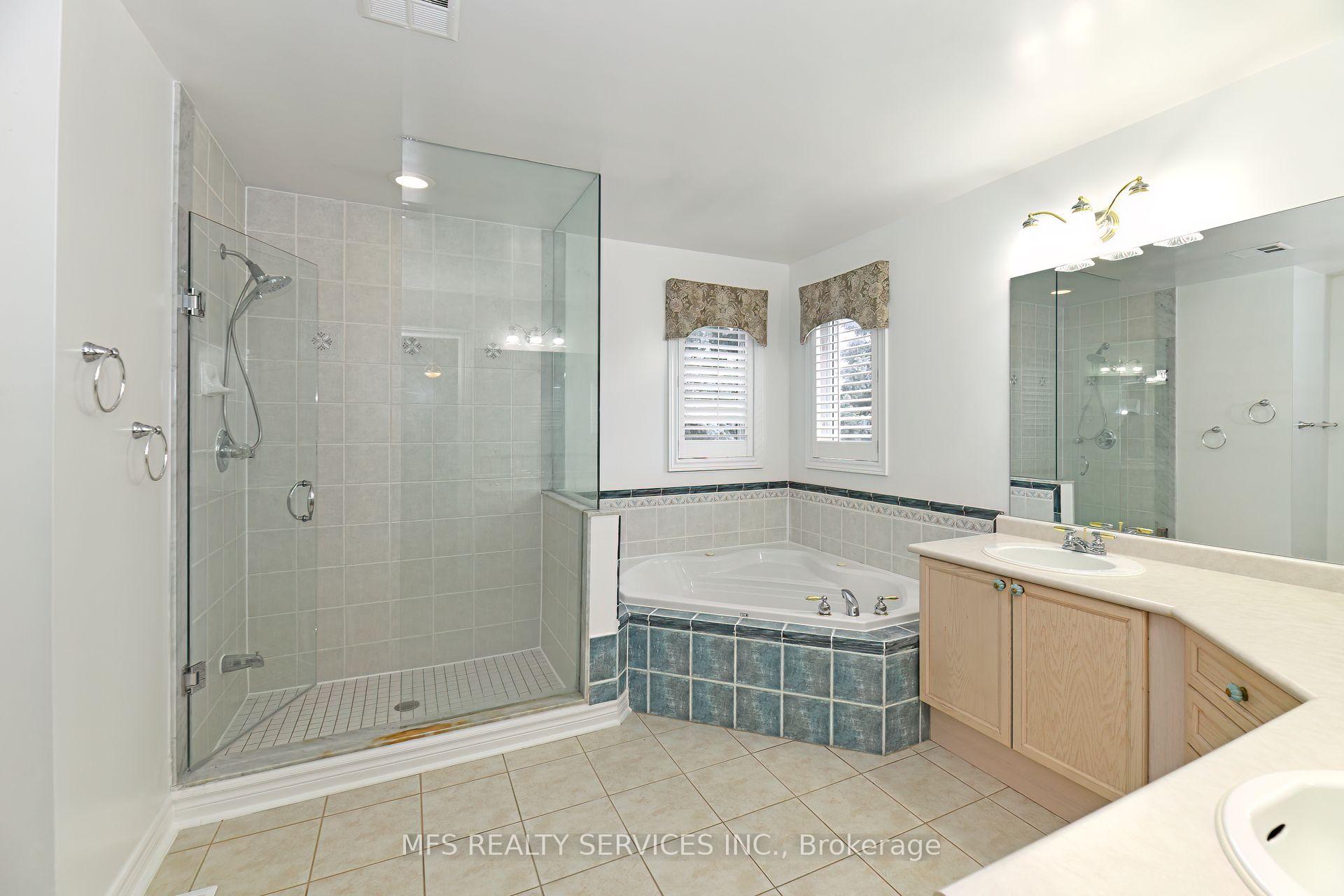 Photo 21 of 9 Richview Court, Markham, Thornlea — HOMEH