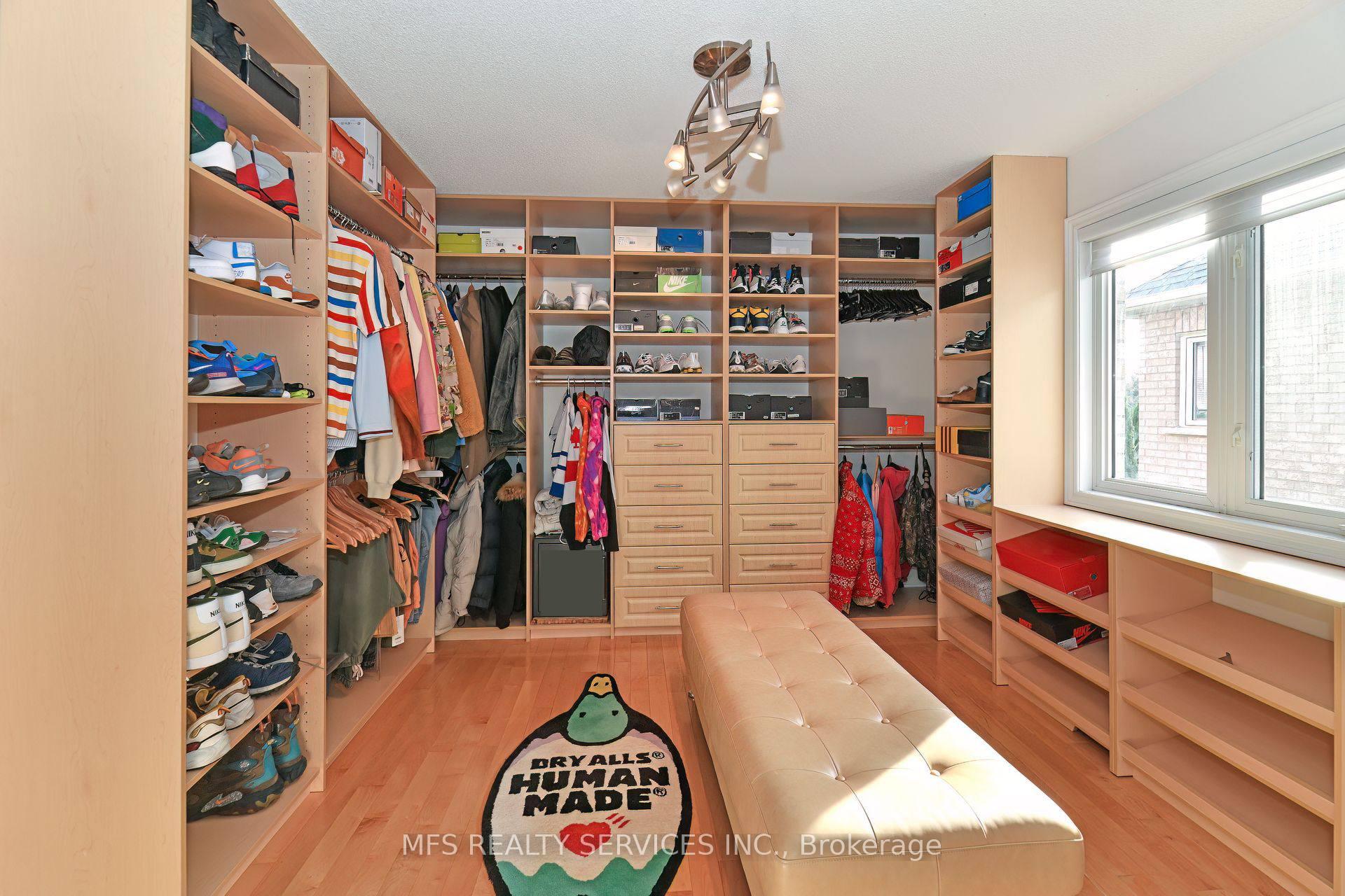 Photo 23 of 9 Richview Court, Markham, Thornlea — HOMEH
