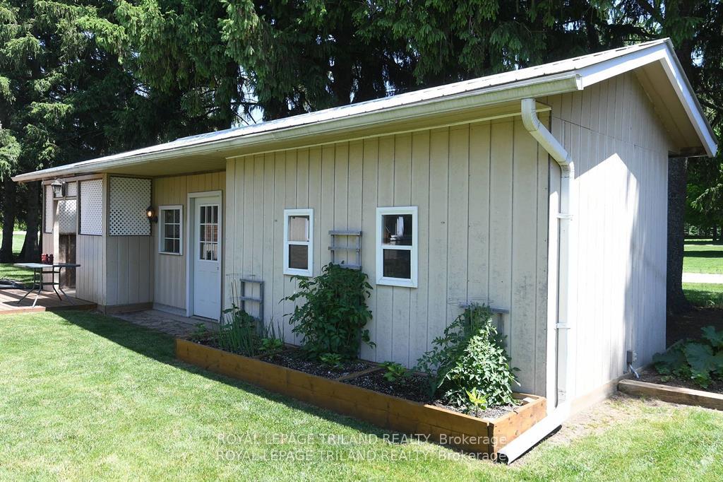 Photo 3 of 5103 Dundas Street, Middlesex Centre, Rural Middlesex Centre — HOMEH