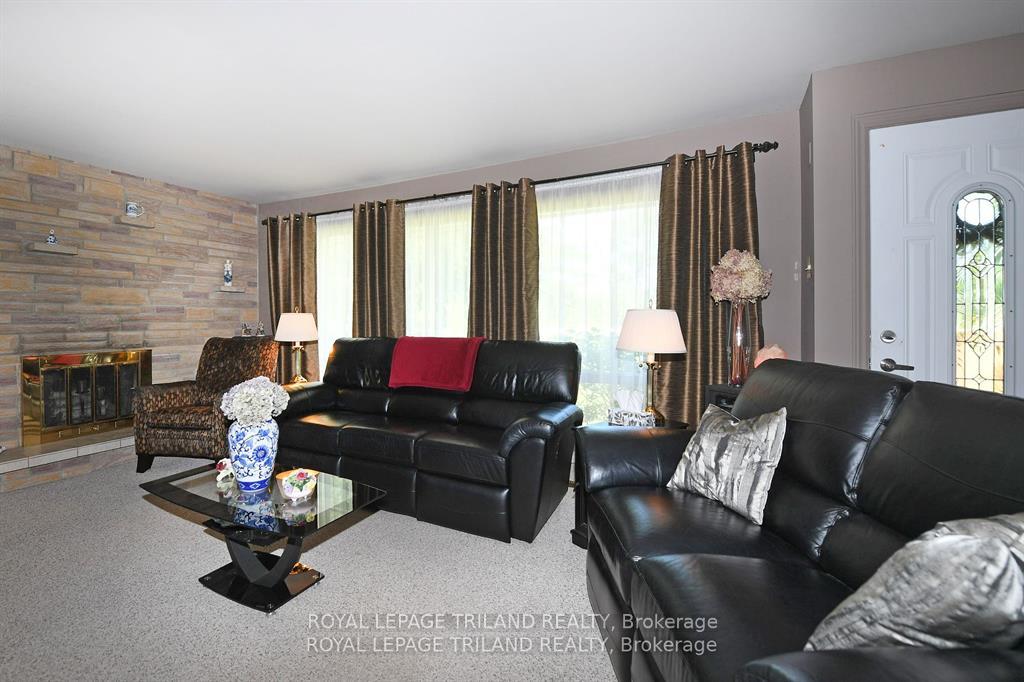 Photo 4 of 5103 Dundas Street, Middlesex Centre, Rural Middlesex Centre — HOMEH
