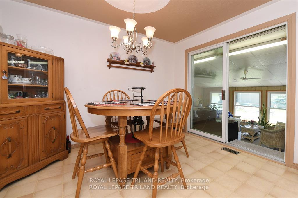 Photo 7 of 5103 Dundas Street, Middlesex Centre, Rural Middlesex Centre — HOMEH