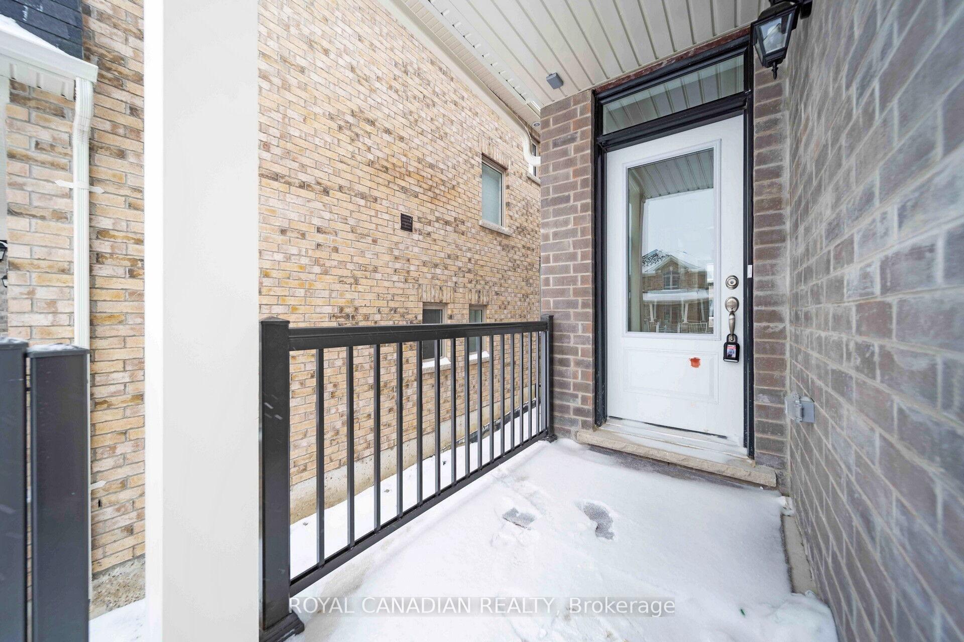 Photo 2 of 1327 Davis Loop, Innisfil, Lefroy — HOMEH
