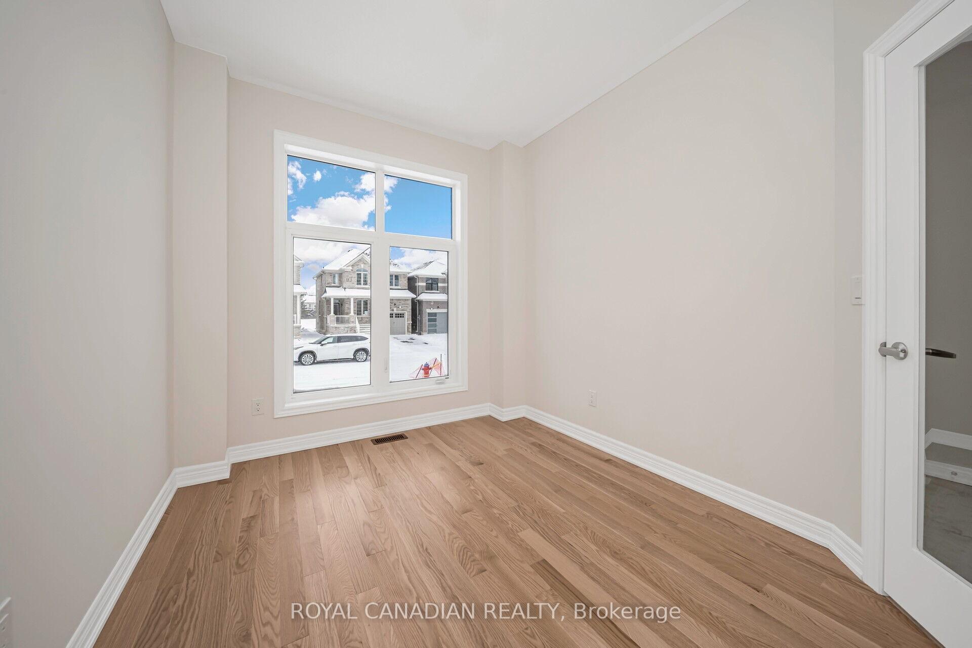 Photo 5 of 1327 Davis Loop, Innisfil, Lefroy — HOMEH