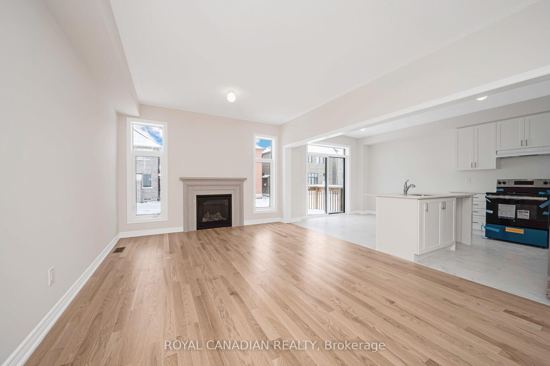 Photo 11 of 1327 Davis Loop, Innisfil, Lefroy — HOMEH