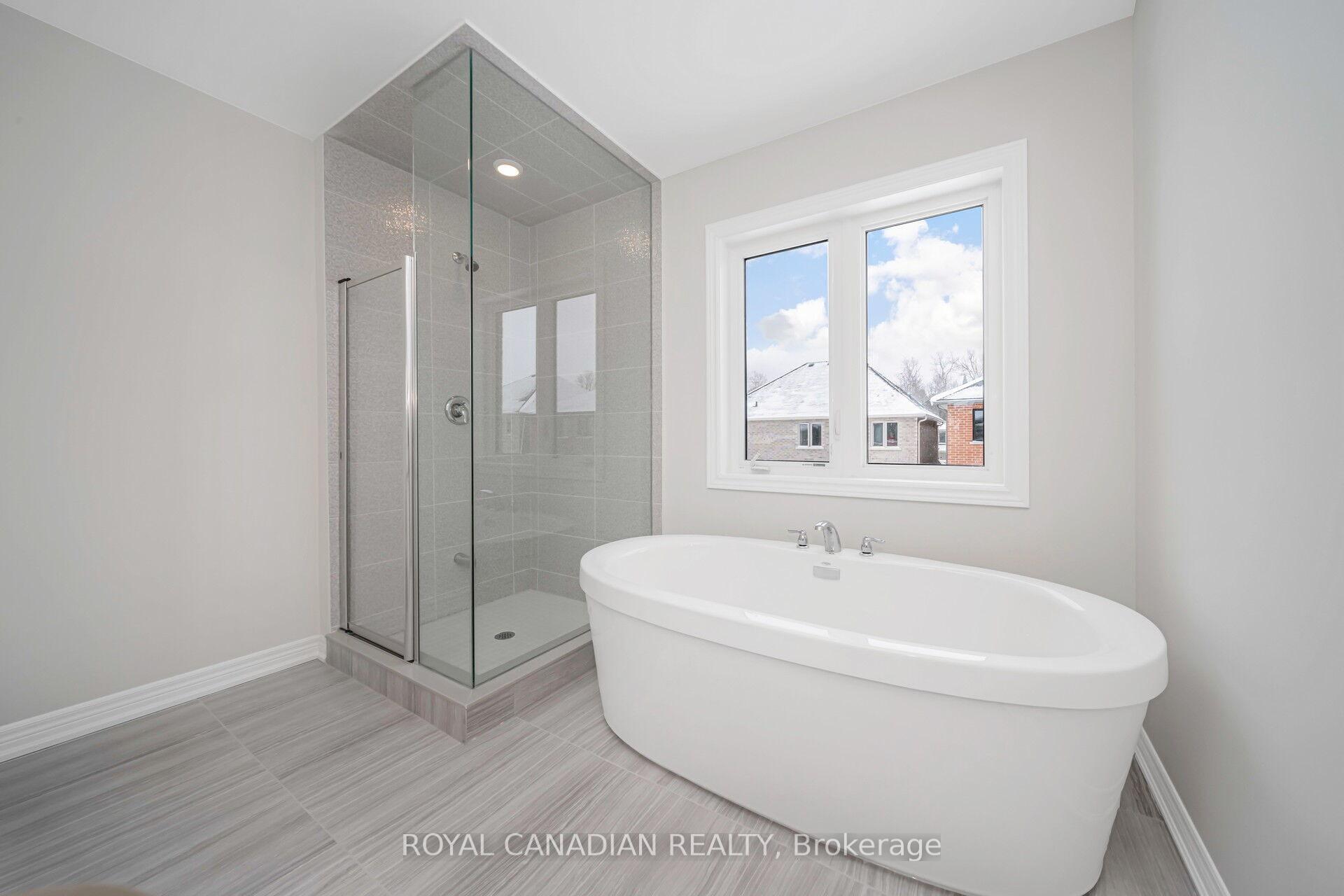 Photo 29 of 1327 Davis Loop, Innisfil, Lefroy — HOMEH