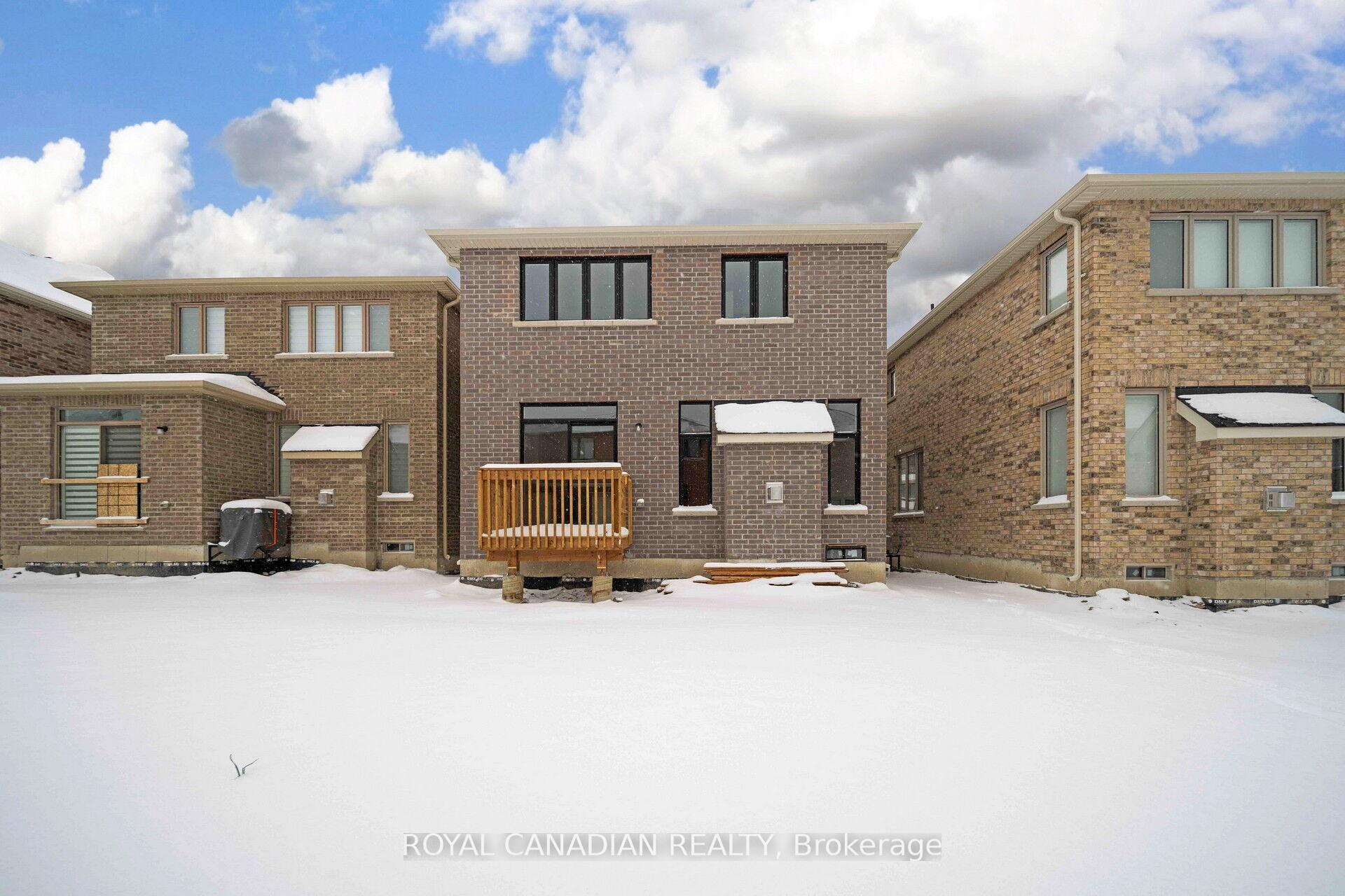 Photo 34 of 1327 Davis Loop, Innisfil, Lefroy — HOMEH