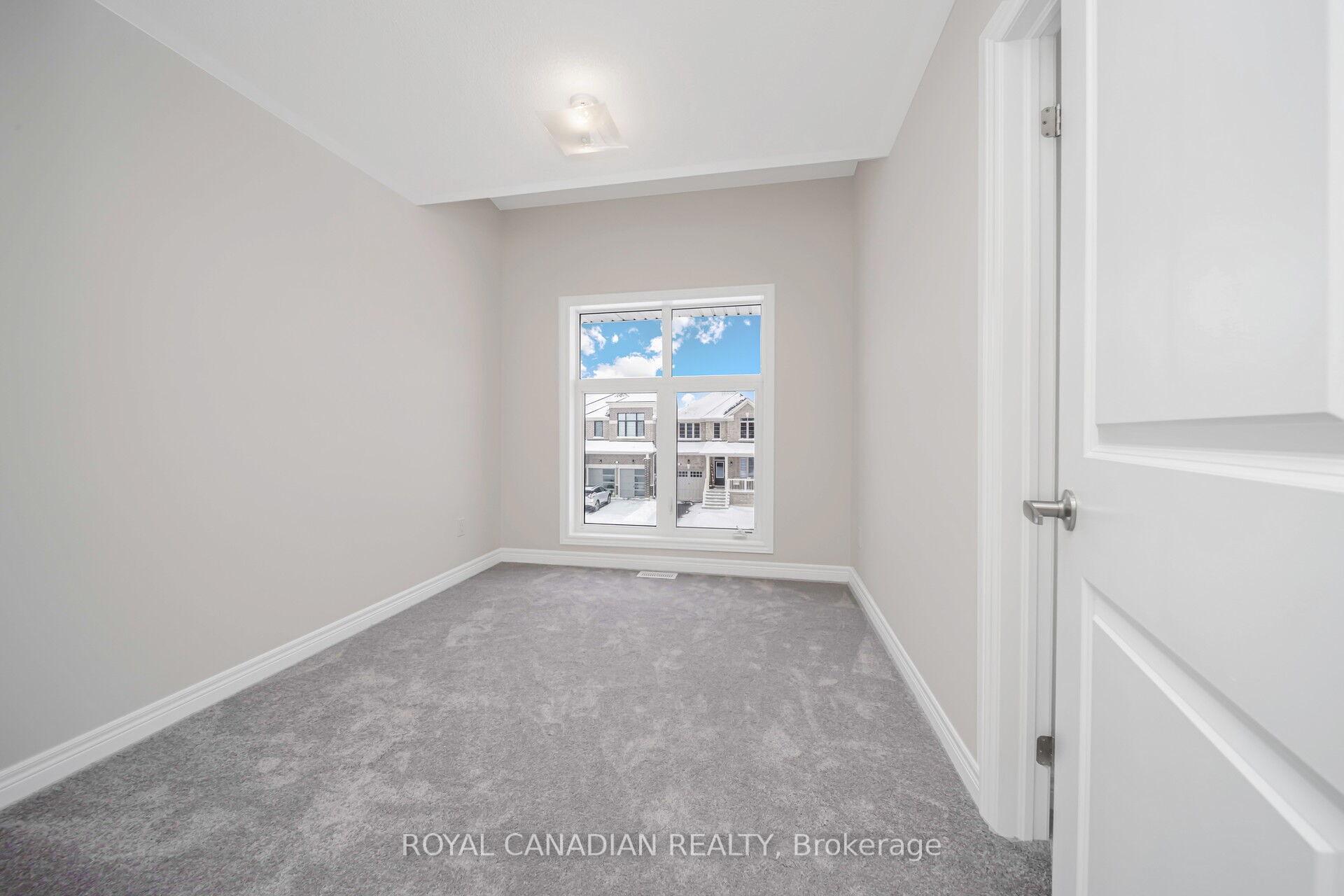 Photo 36 of 1327 Davis Loop, Innisfil, Lefroy — HOMEH