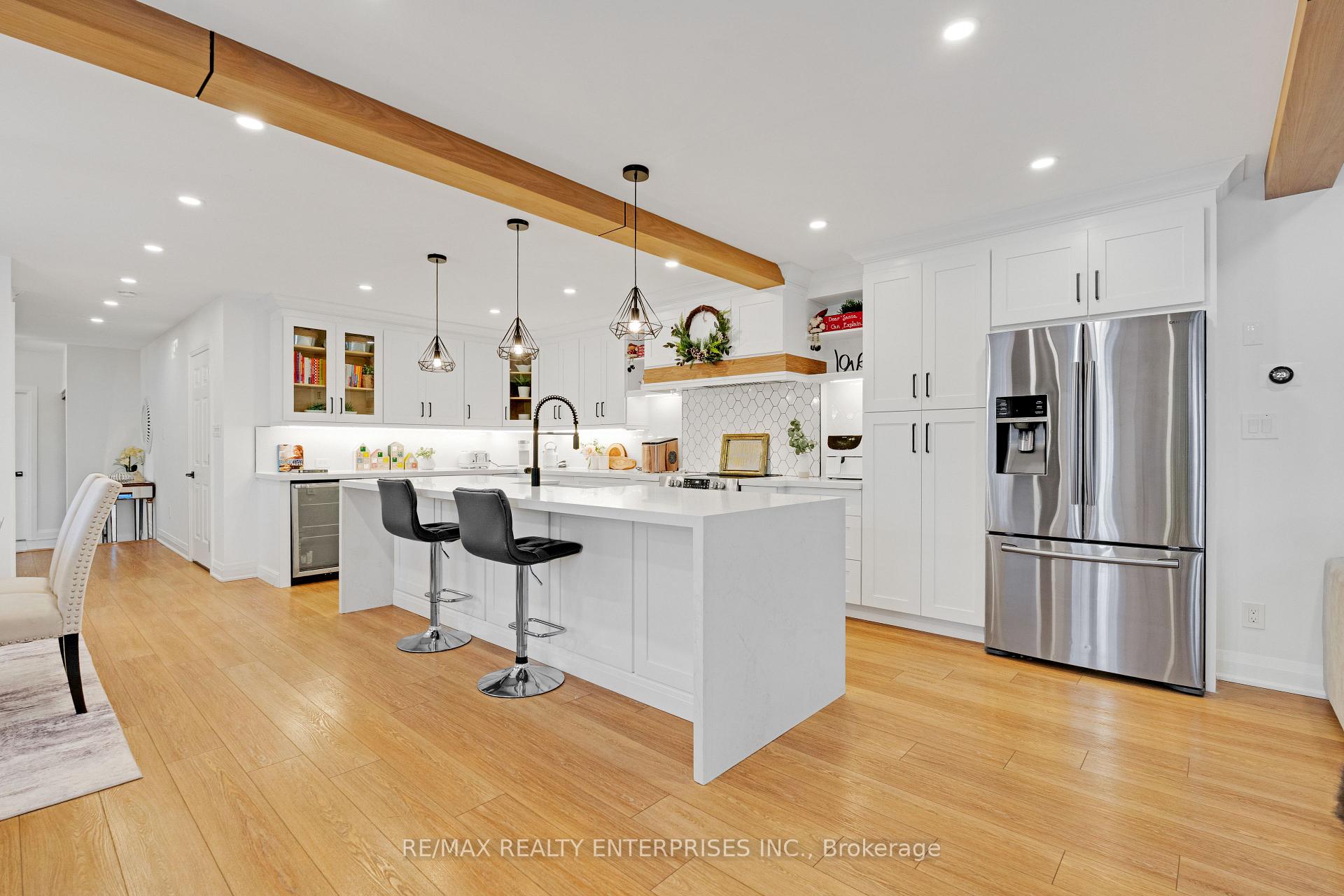 Photo 3 of 1201 Lamont Crescent, Milton, Clarke — HOMEH