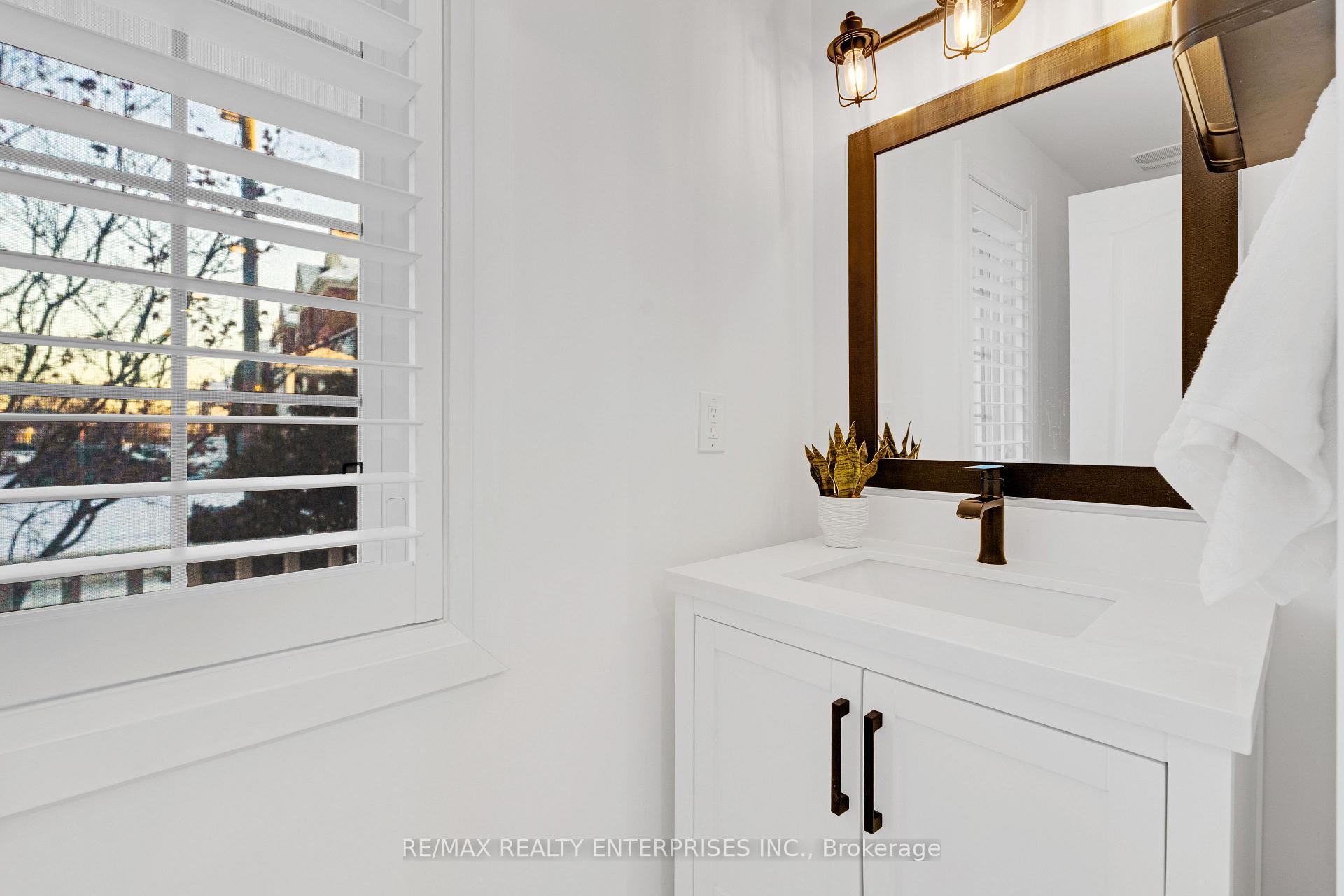 Photo 15 of 1201 Lamont Crescent, Milton, Clarke — HOMEH